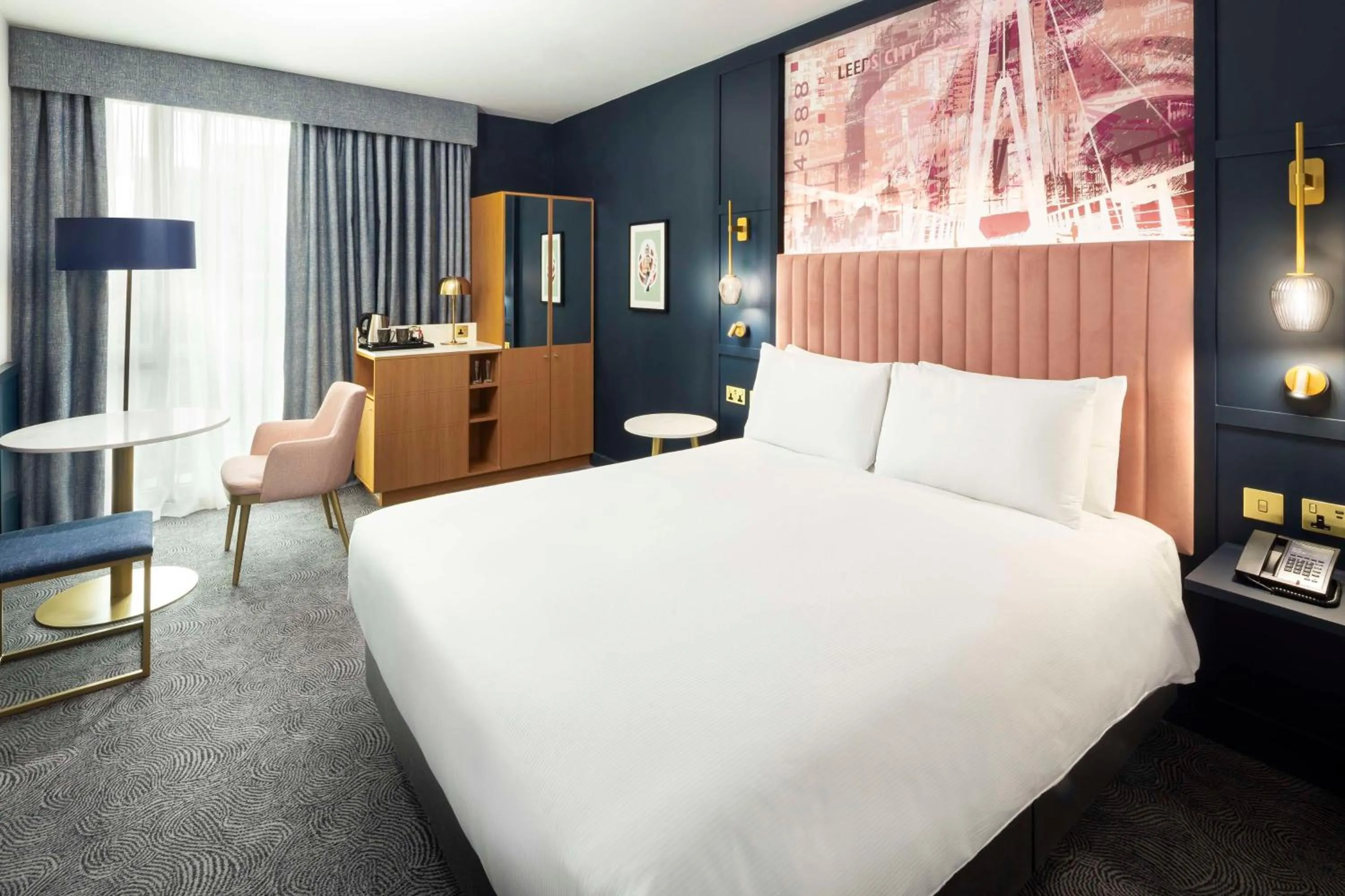 Queen Room in DoubleTree by Hilton Leeds