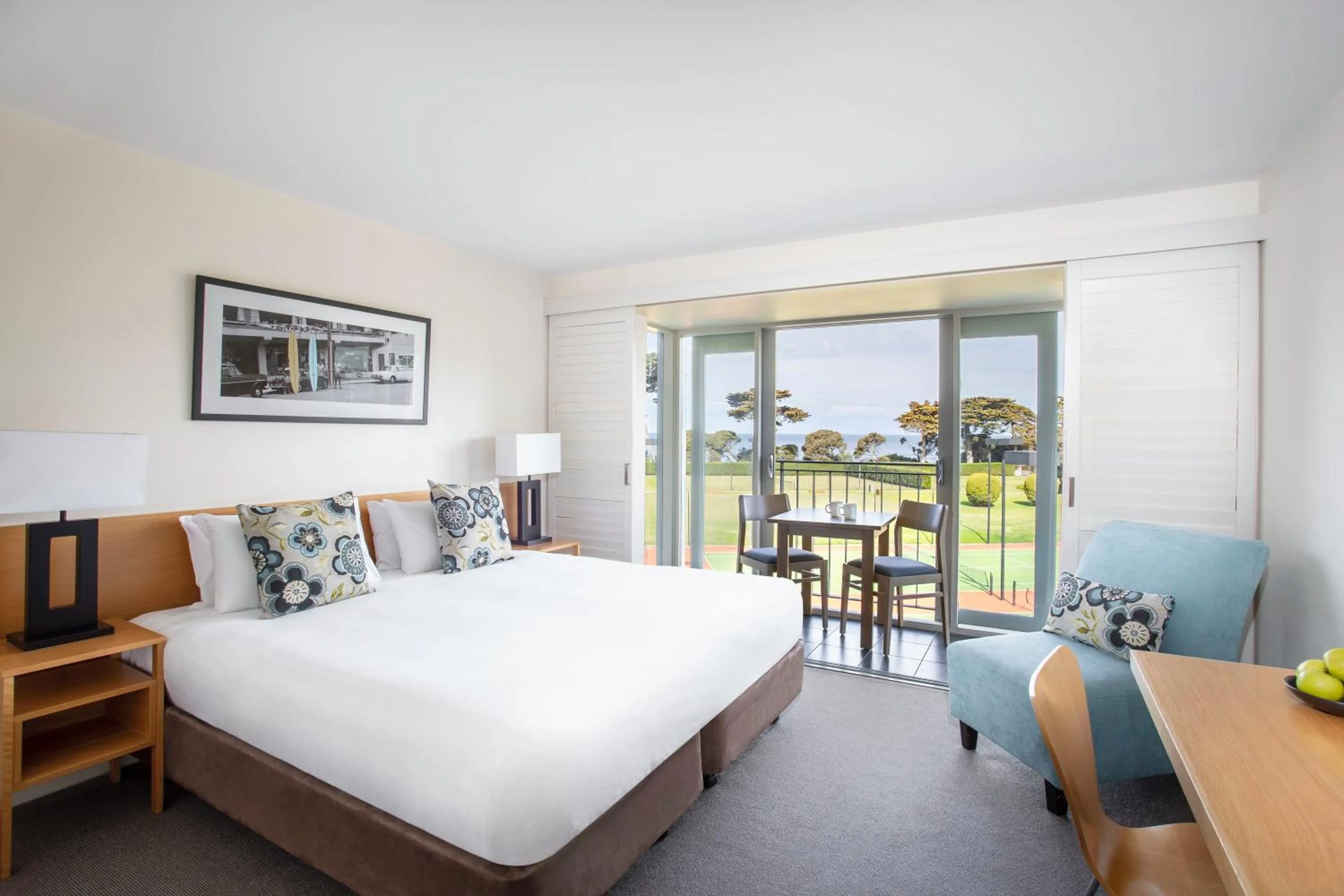 Resort Room with Ocean View in Mantra Lorne