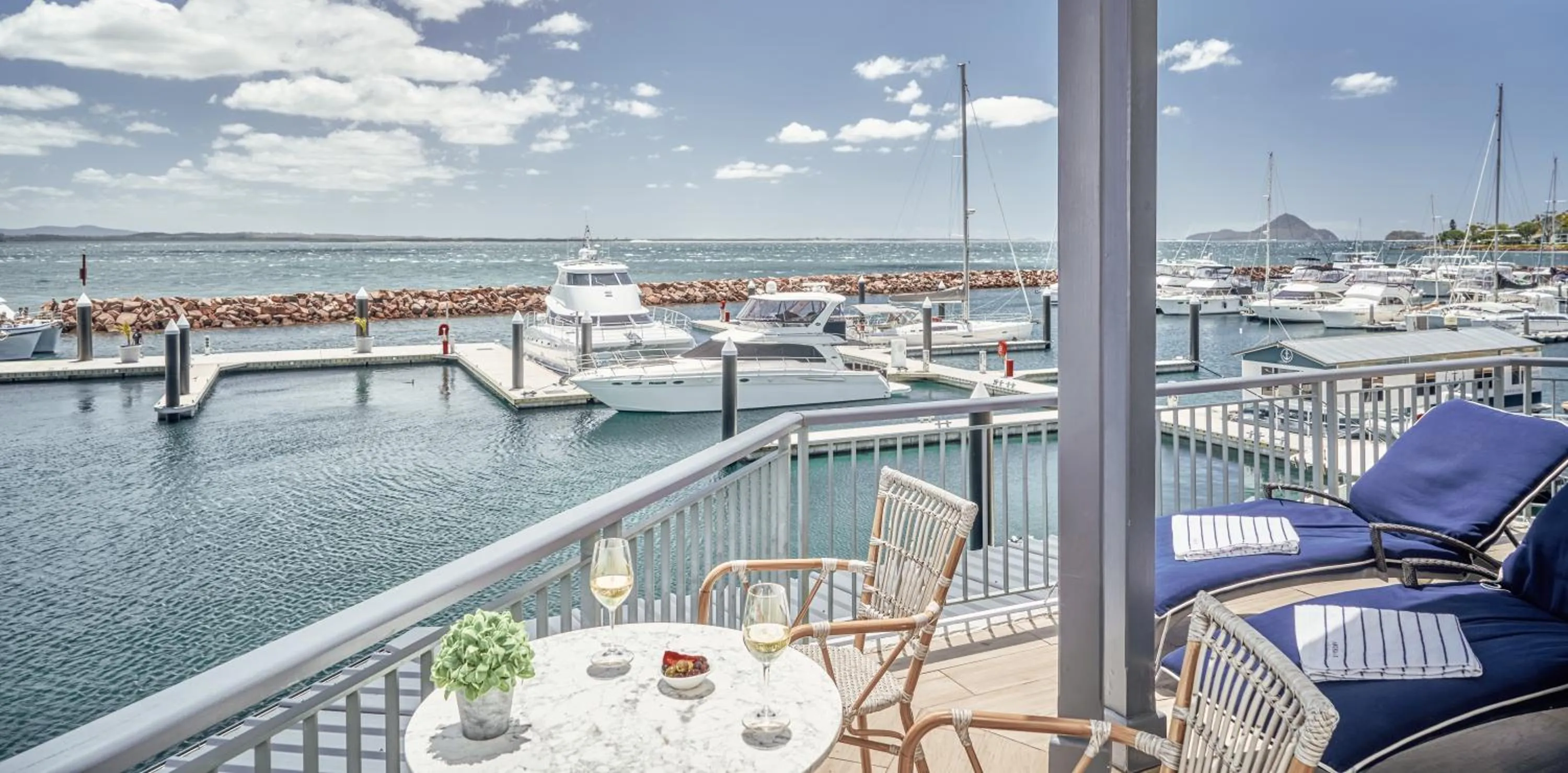 Master Suite in Anchorage Port Stephens