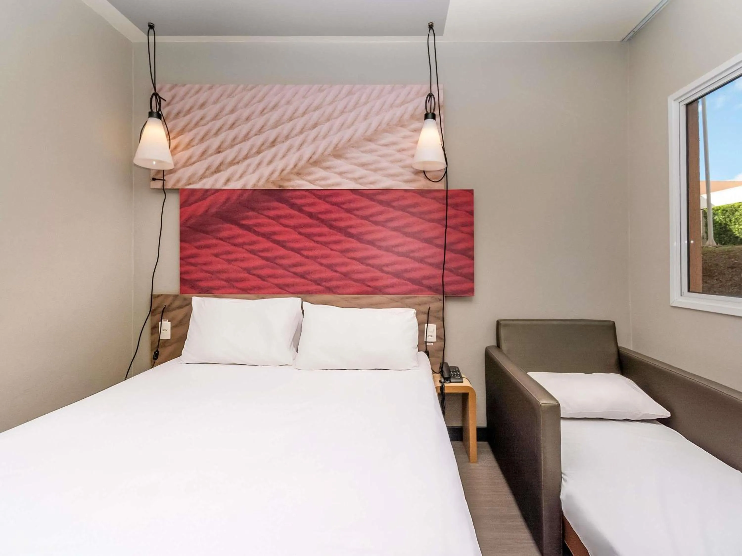 Standard Double Rooom with Sofa Bed in ibis Campo Grande