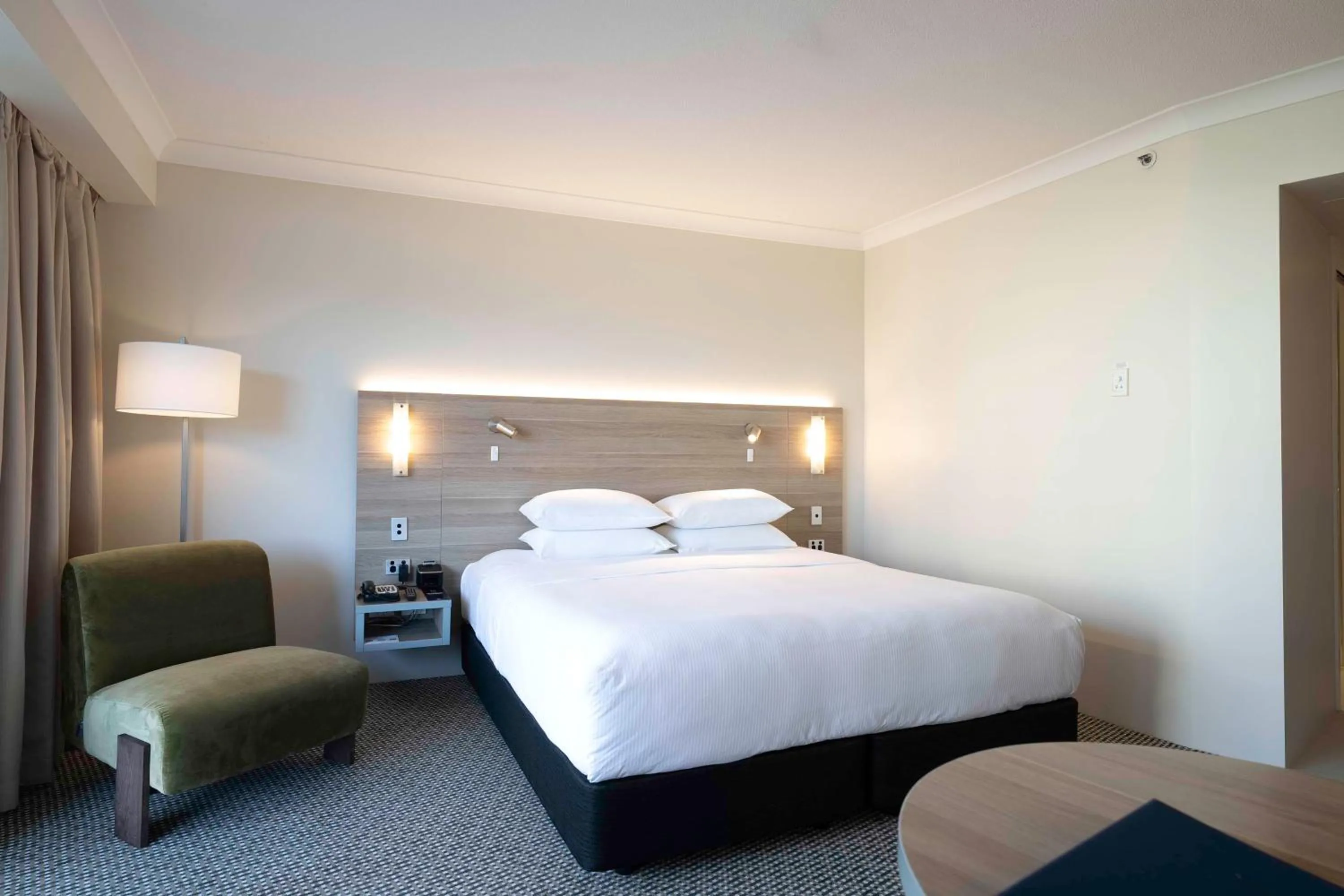 King Room with Roll-In Shower - Disability Accessible in DoubleTree by Hilton Cairns