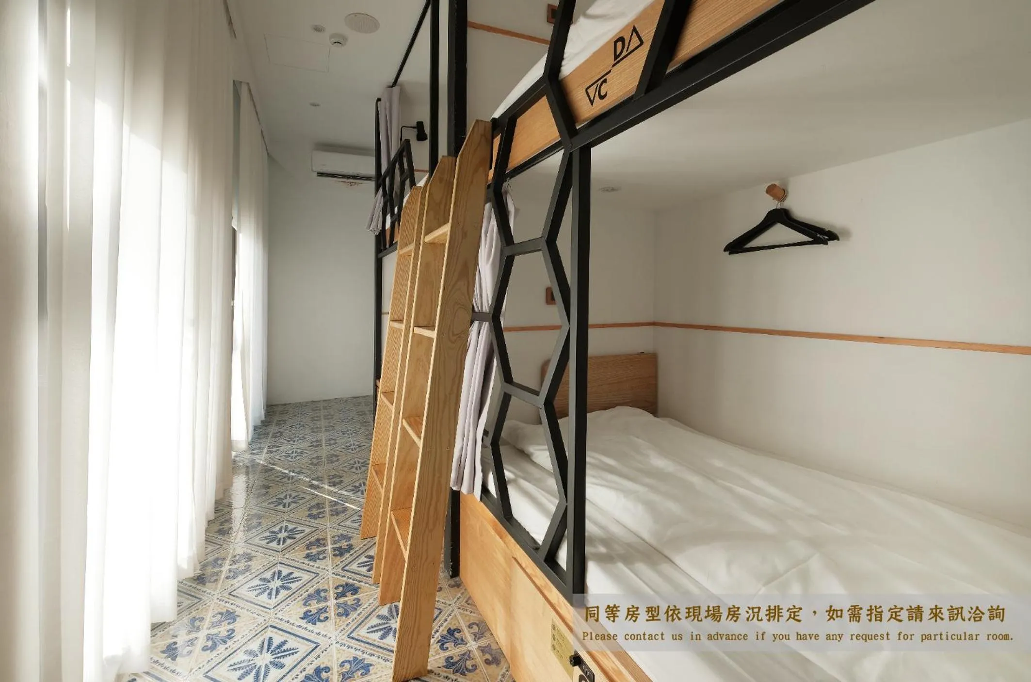 Bed in 4-Bed Male Dormitory Room in Journey Hostel