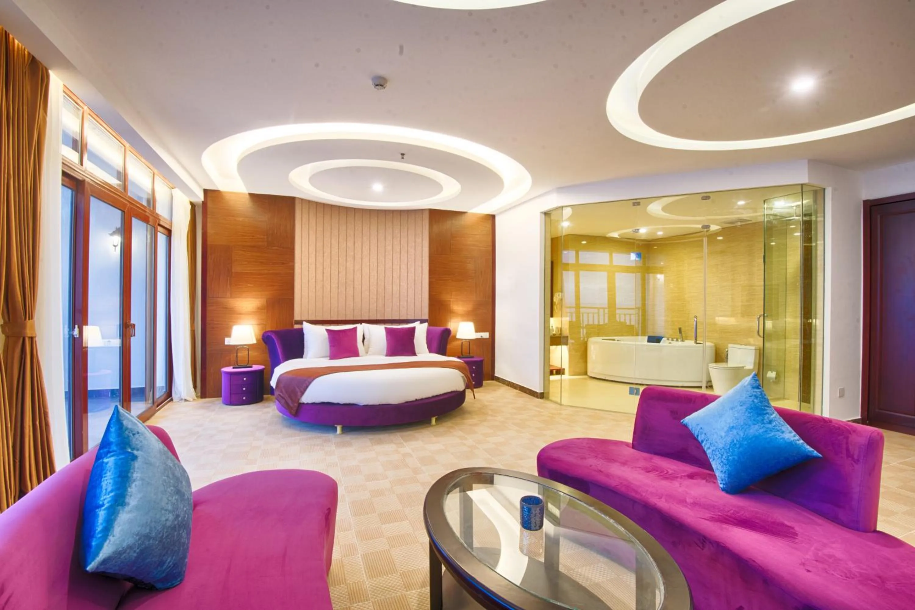 Honeymoon Suite - single occupancy in Jie Jie Beach Hotel