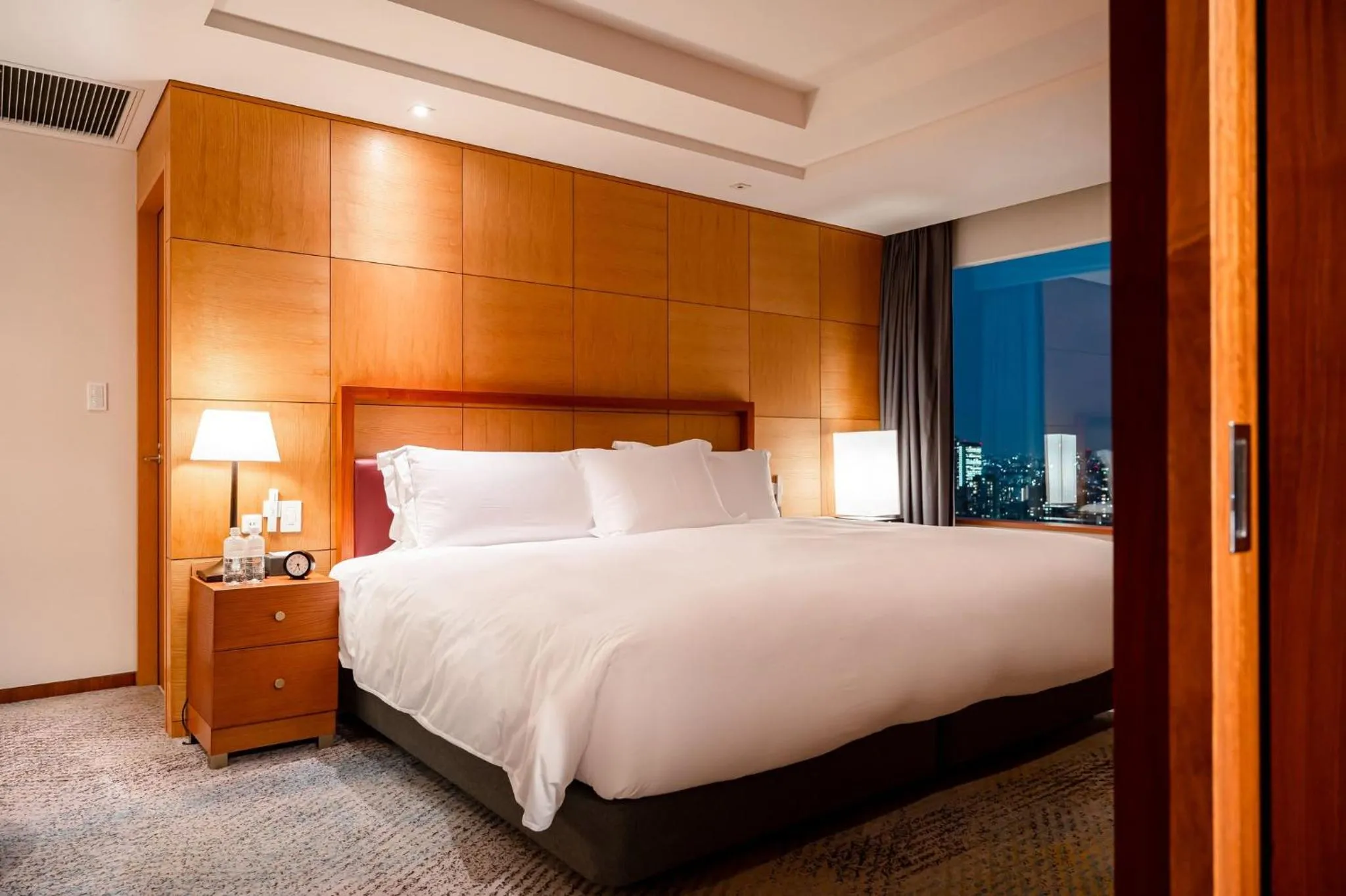 One-Bedroom King Suite - single occupancy in The Strings by InterContinental, Tokyo by IHG