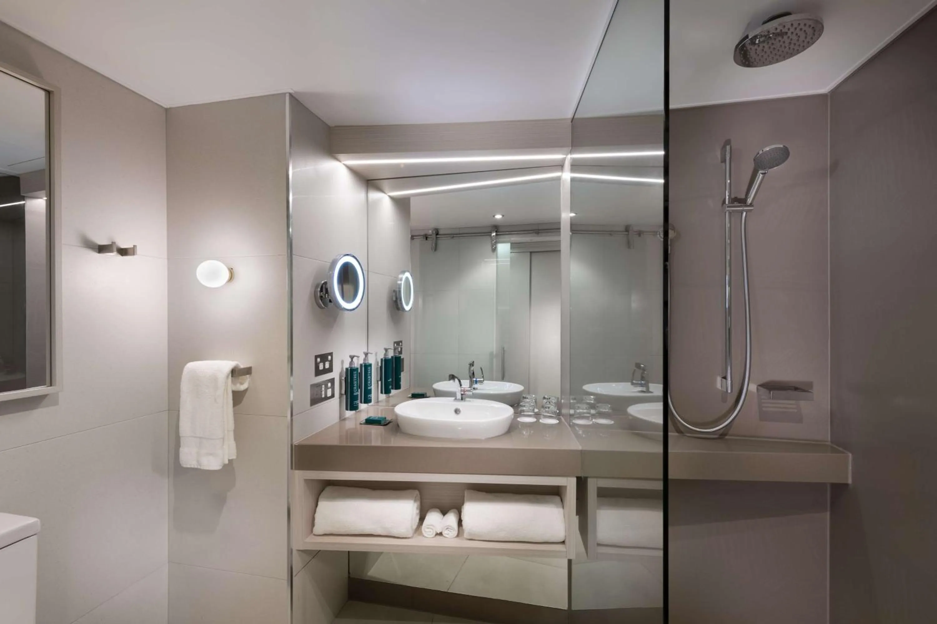 Executive King Room with View in Hilton Darwin