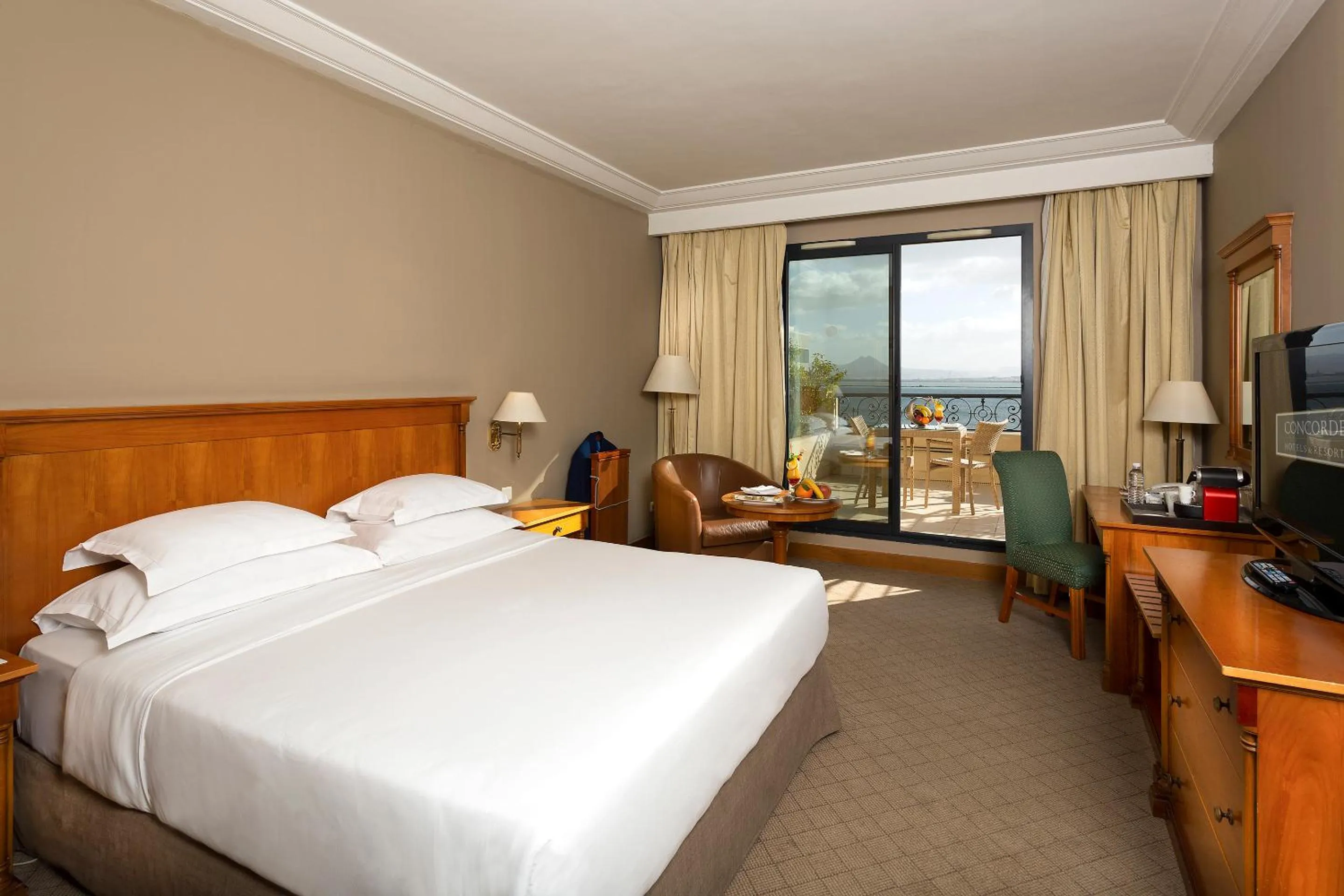 Junior Suite in Concorde Les Berges du Lac