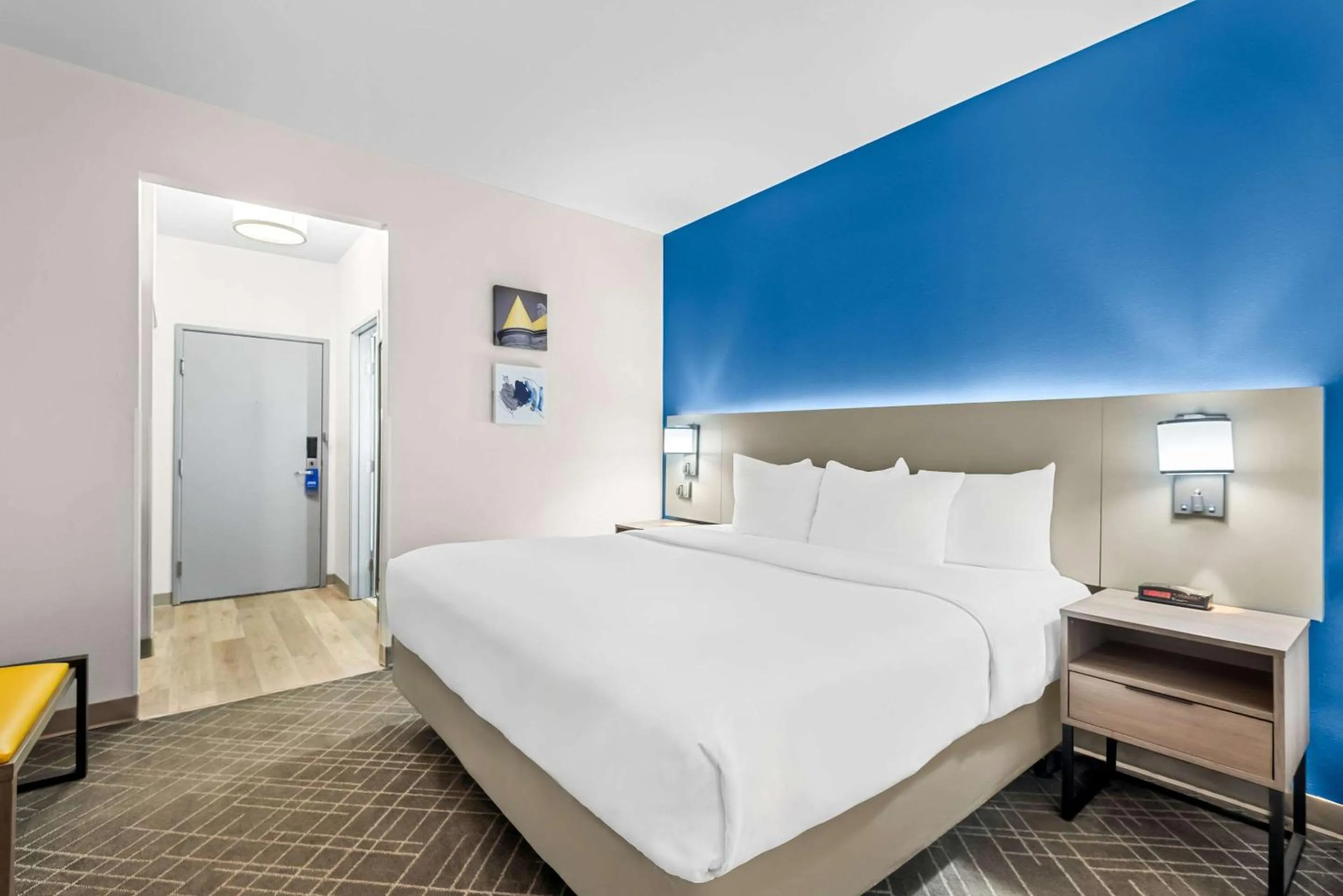 King Suite - Non-Smoking in Comfort Suites Denver North - Westminster