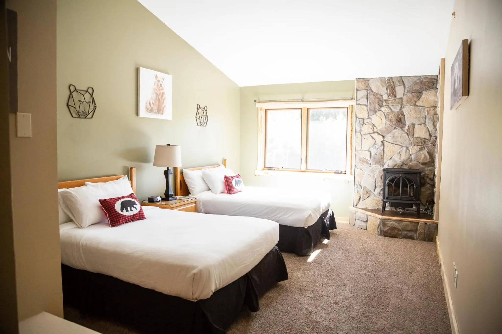 Standard Double Room in Arrowhead Mountain Lodge