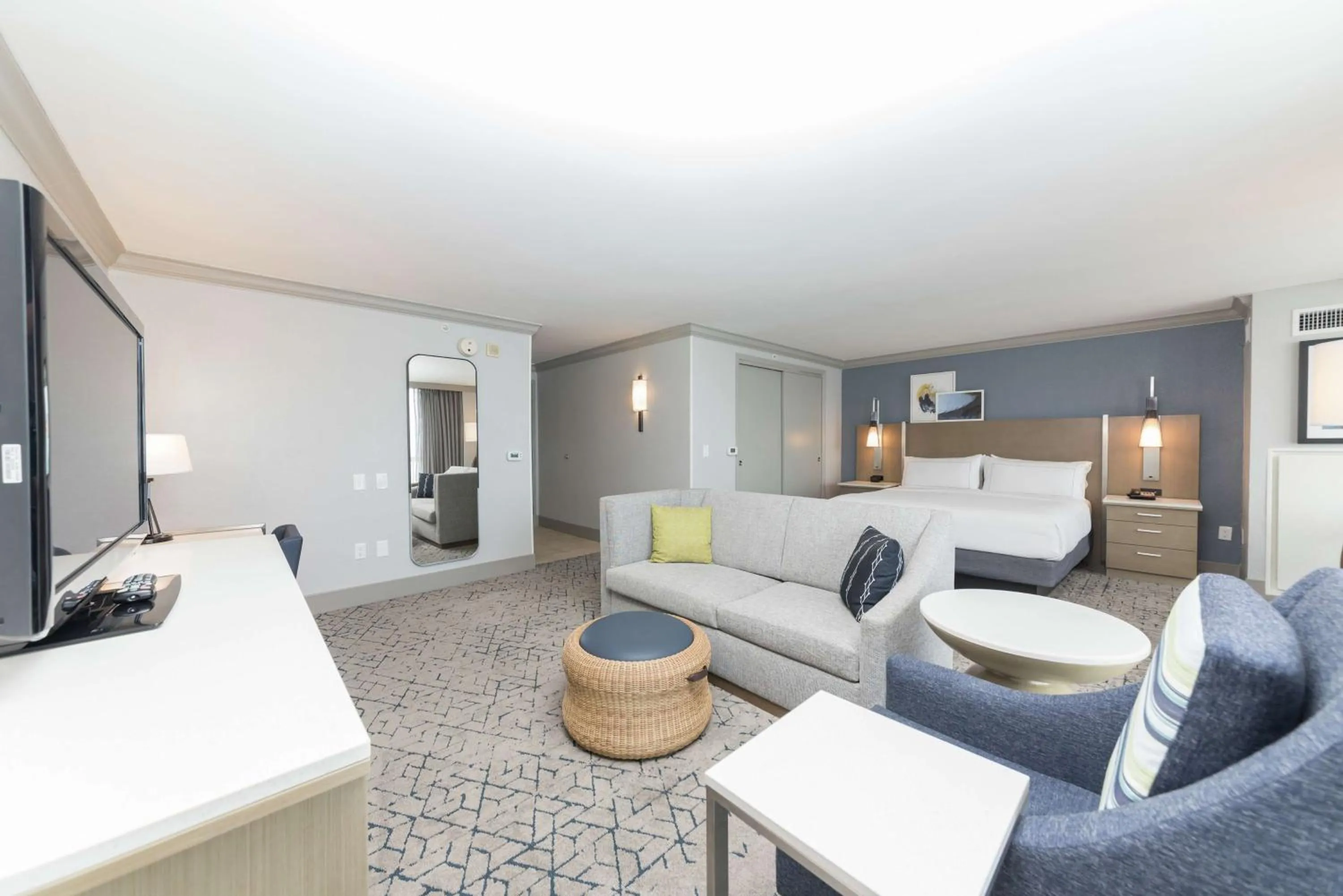 Junior King Suite with Oceanfront View in Hilton Melbourne Beach Oceanfront