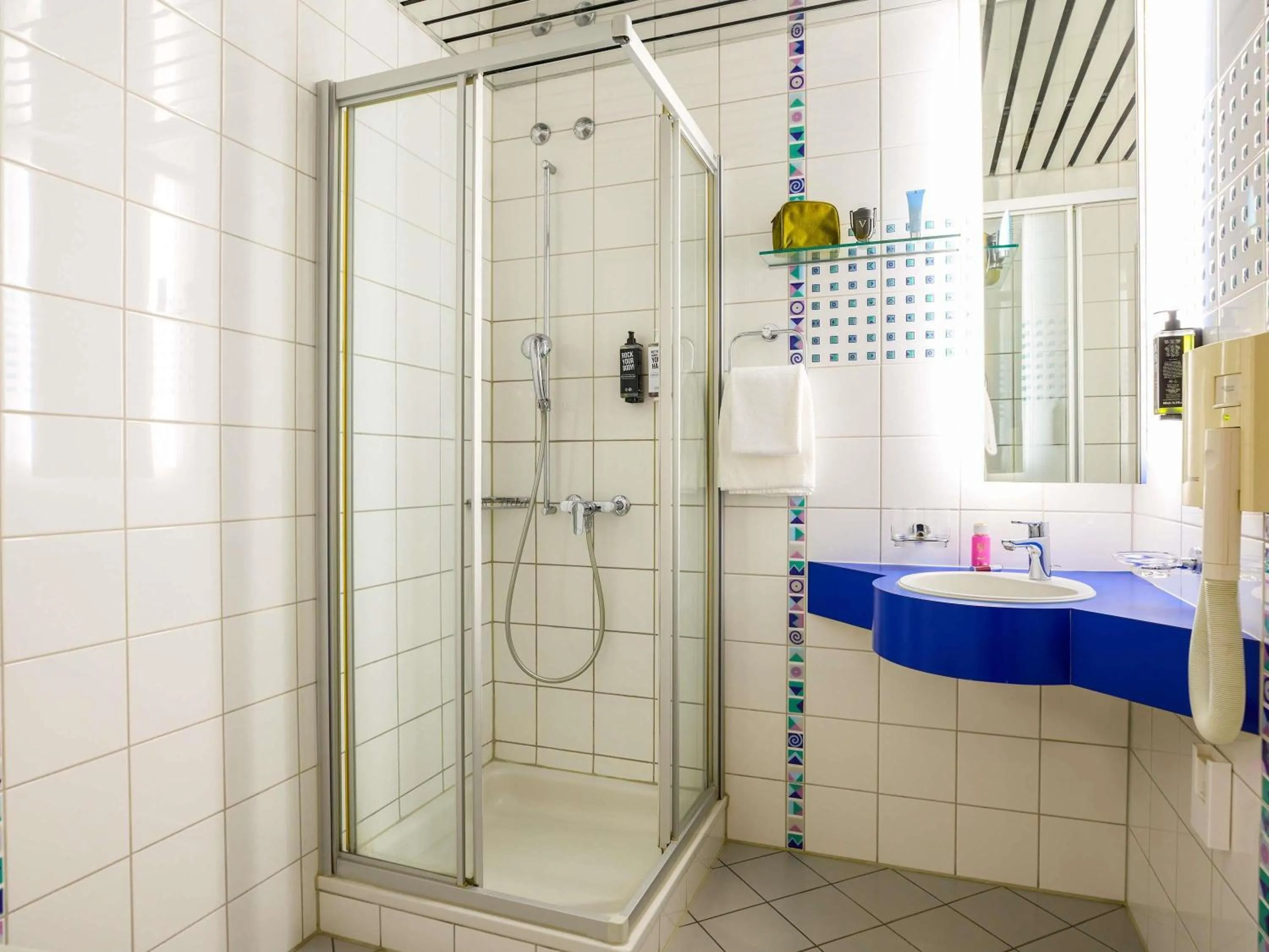 Standard Twin Room with Mountain View in ibis Luzern Kriens