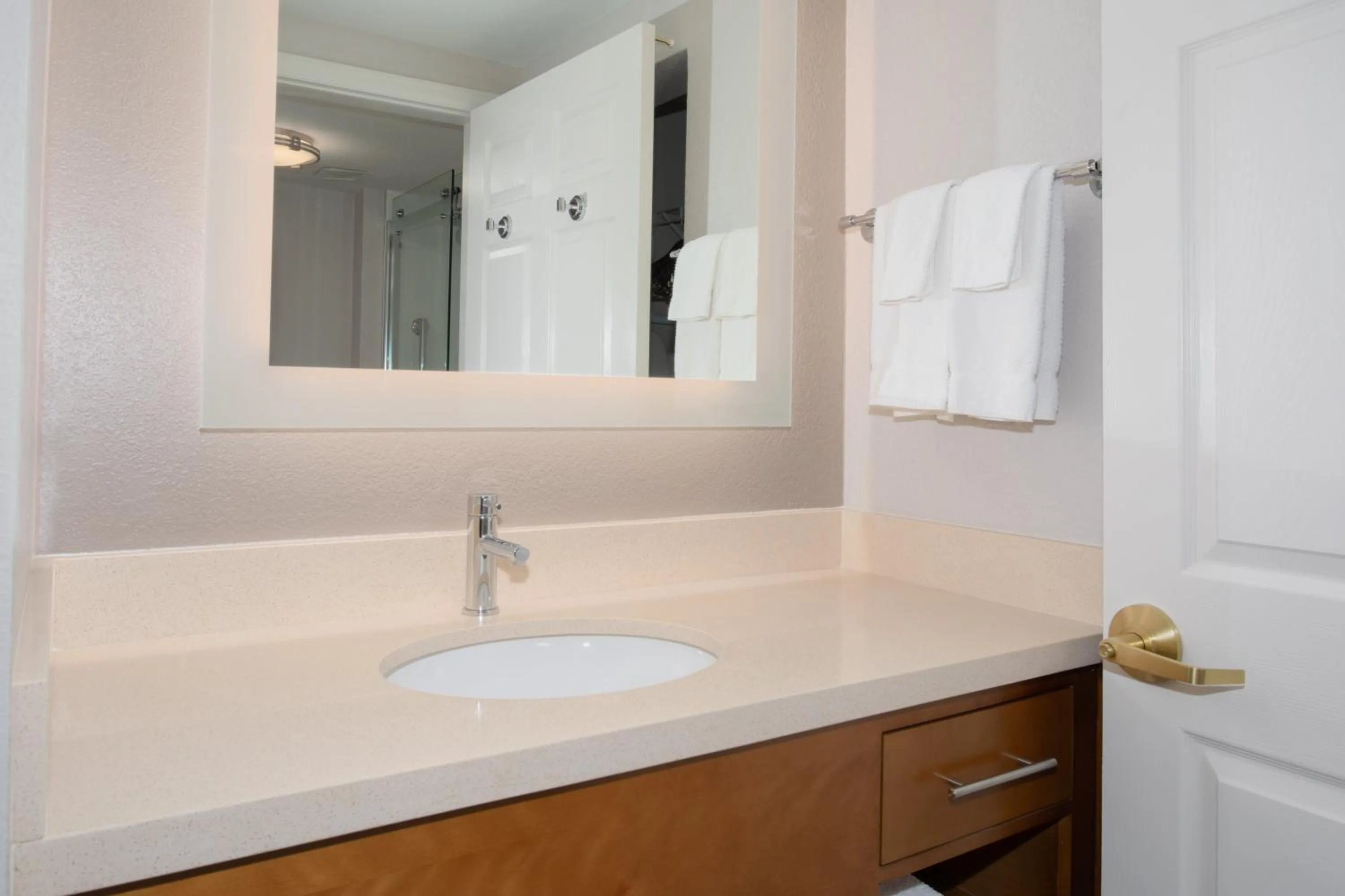 Double Room with Two Double Beds - Hearing Mobility Access with Tub - Non-Smoking in Staybridge Suites Denver International Airport by IHG