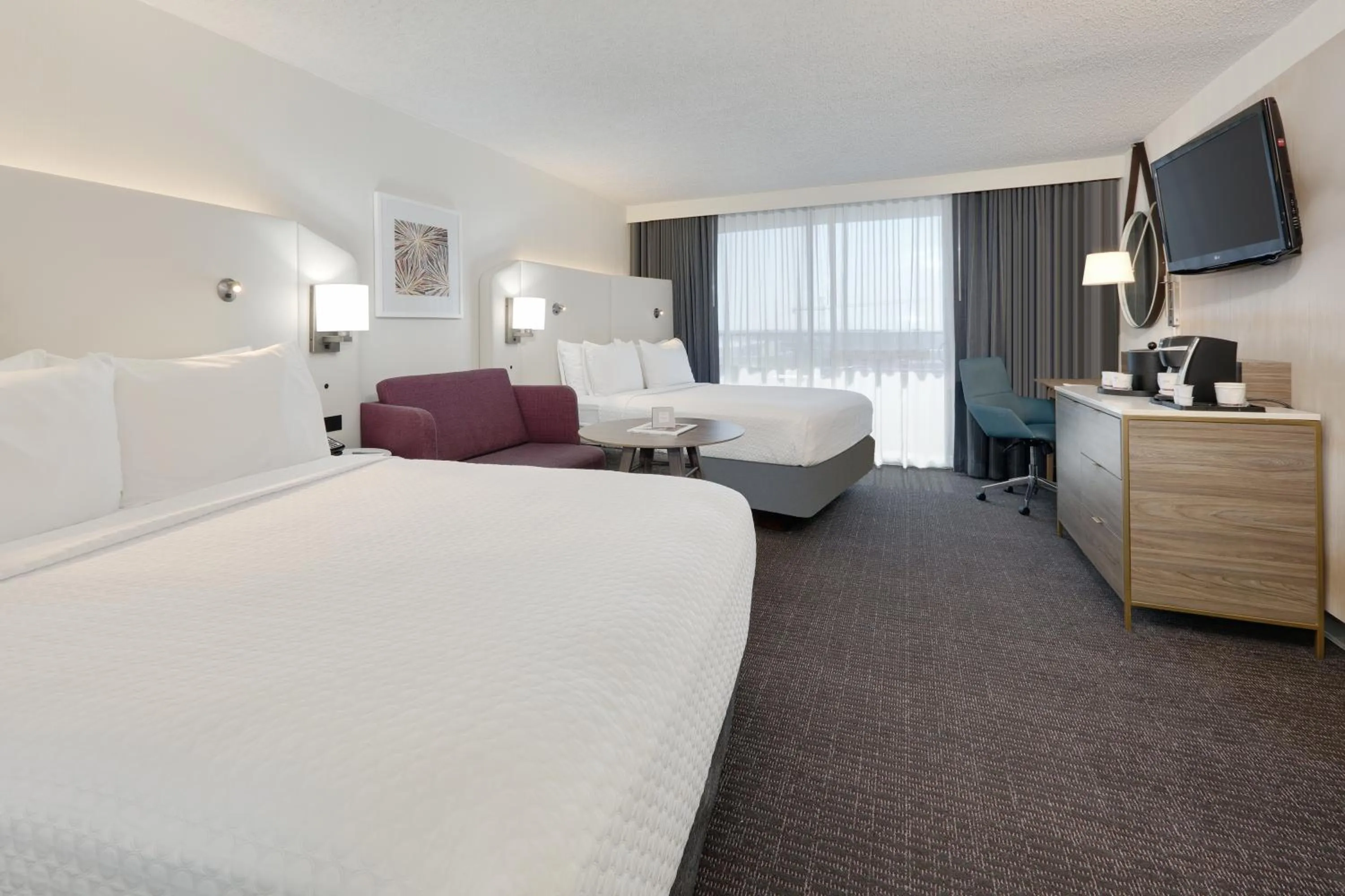 Premium Queen Room with Two Queen Beds in Crowne Plaza Dallas Downtown by IHG