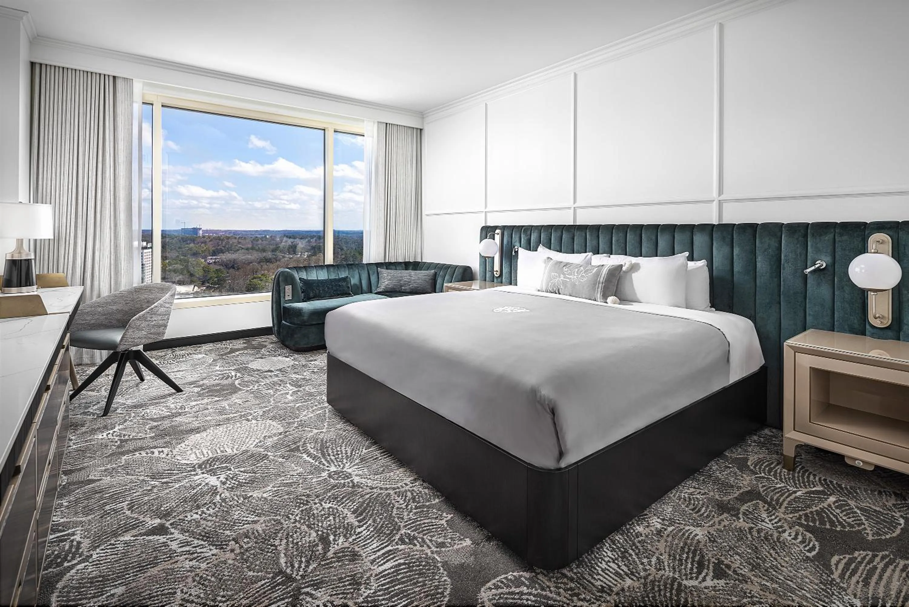 Classic King Room - High Floor in InterContinental Buckhead Atlanta by IHG