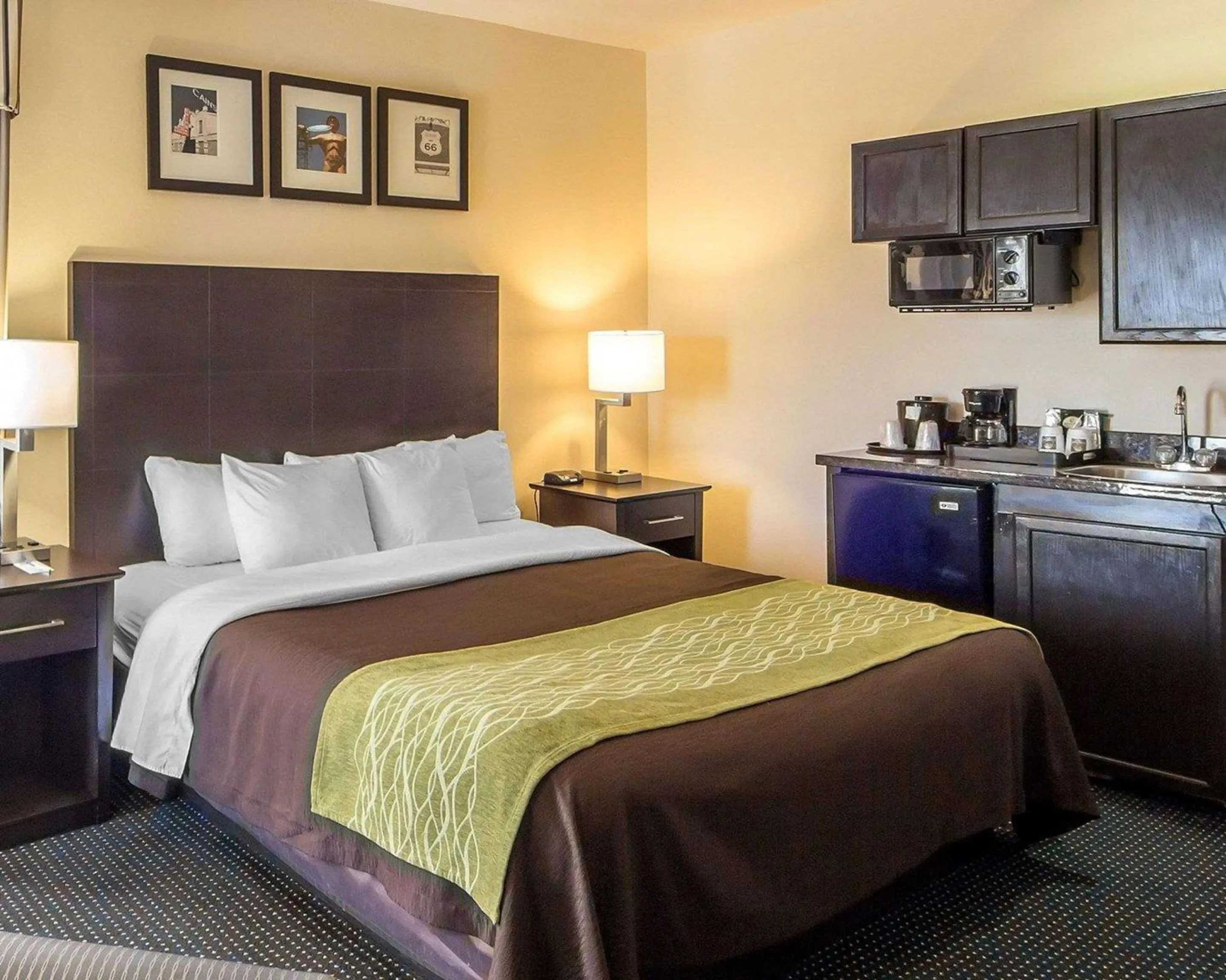 King Room - Accessible/Non-Smoking in Quality Inn Tulsa-Downtown West