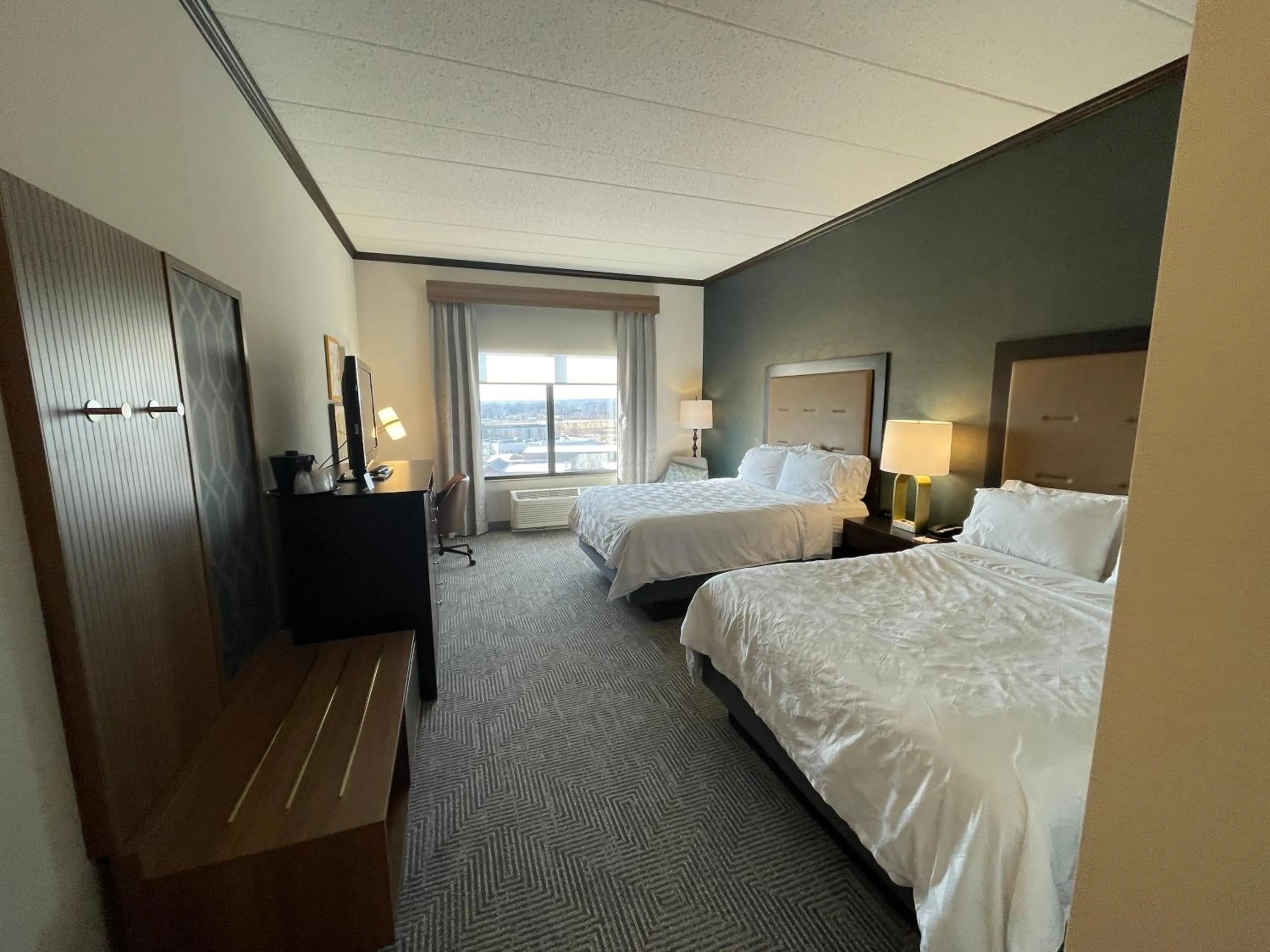 Standard Room with Two Queen Beds in Holiday Inn Hotel & Suites Chicago Northwest - Elgin by IHG