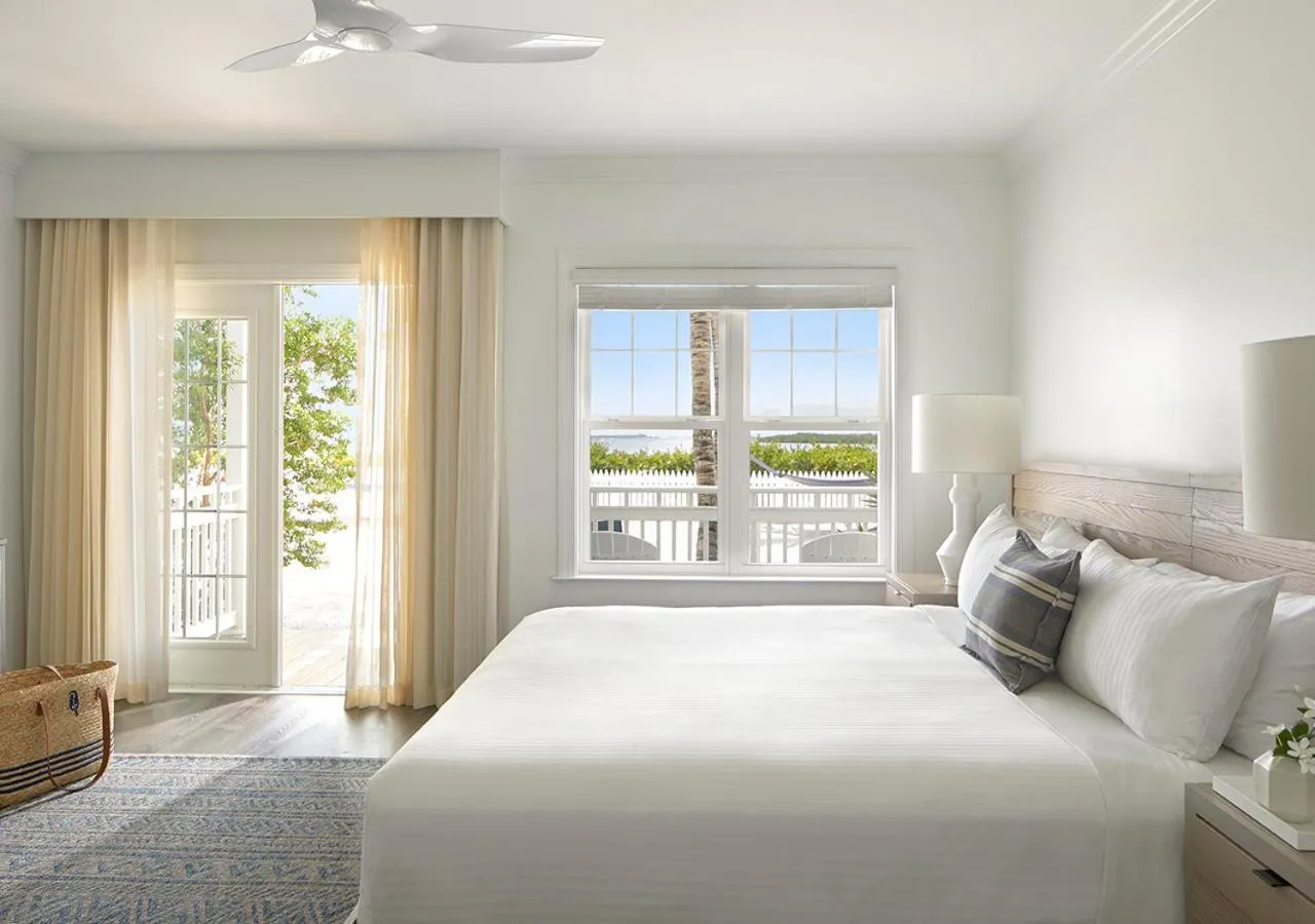 Waterfront King Room in Parrot Key Hotel & Villas