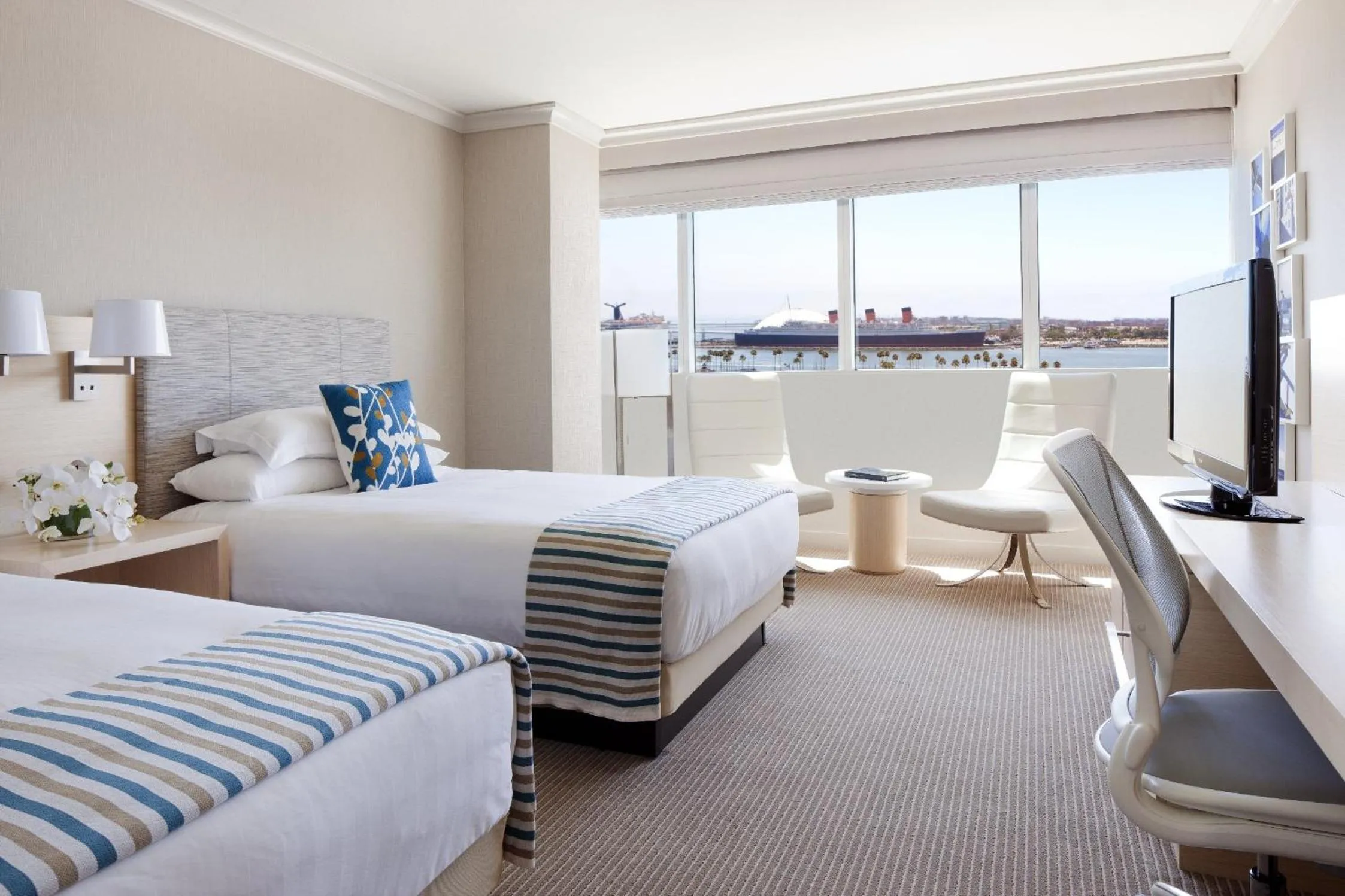 Double Room with Two Double Beds and Harbor View - High Floor in Hyatt Regency Long Beach