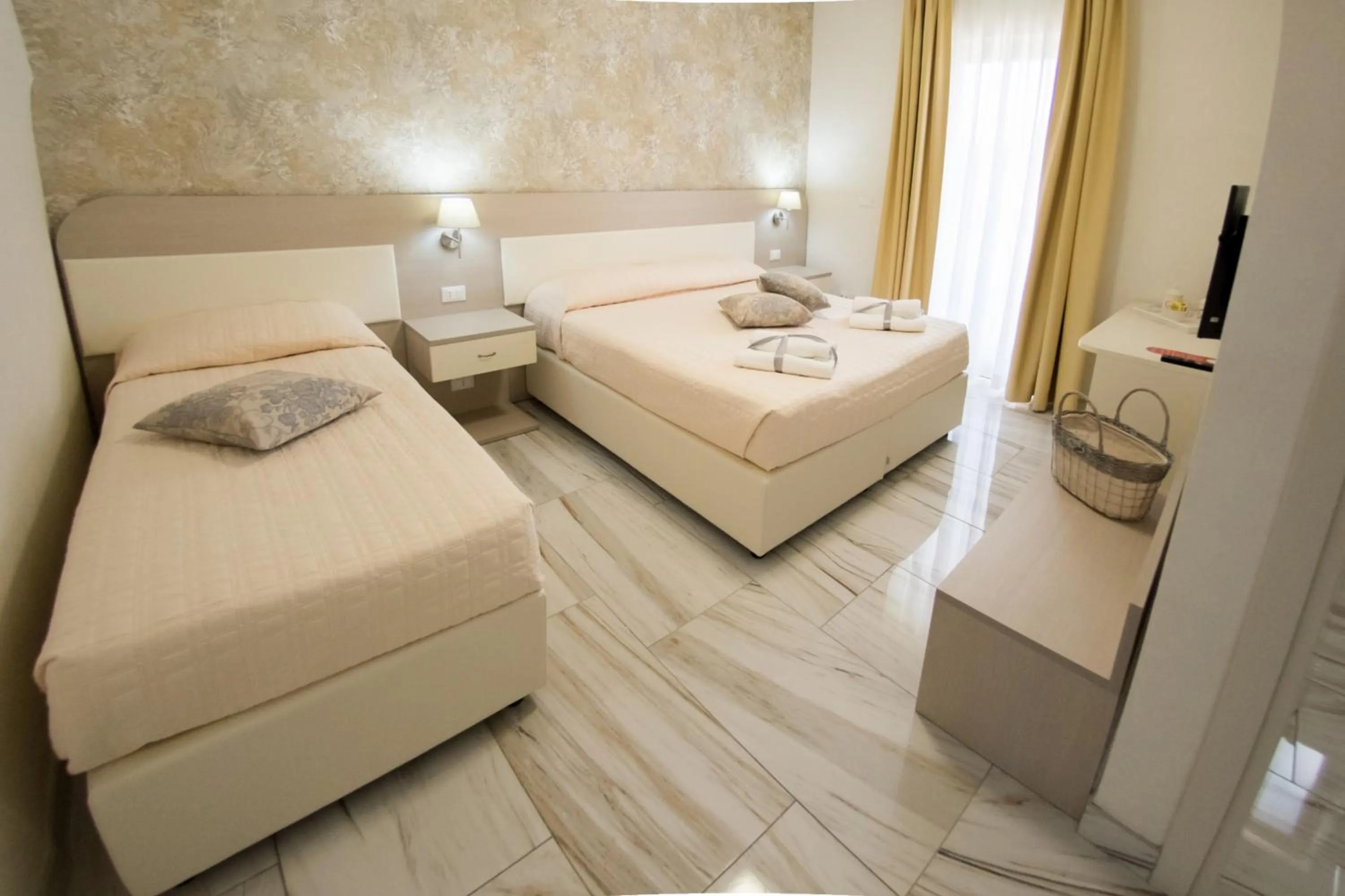 Triple Room in Rome Airport Inn