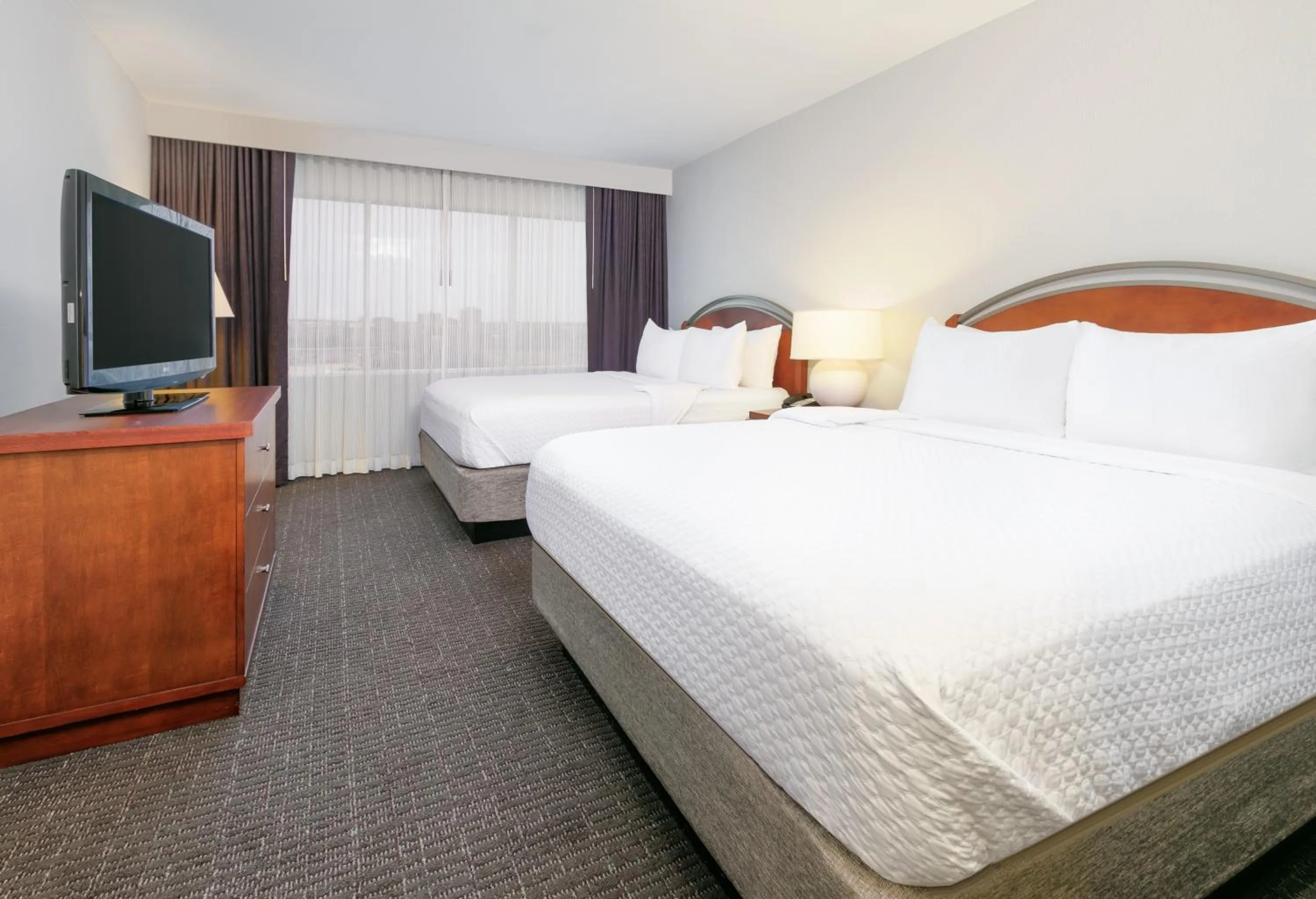 Standard Room in Crowne Plaza Suites Arlington by IHG