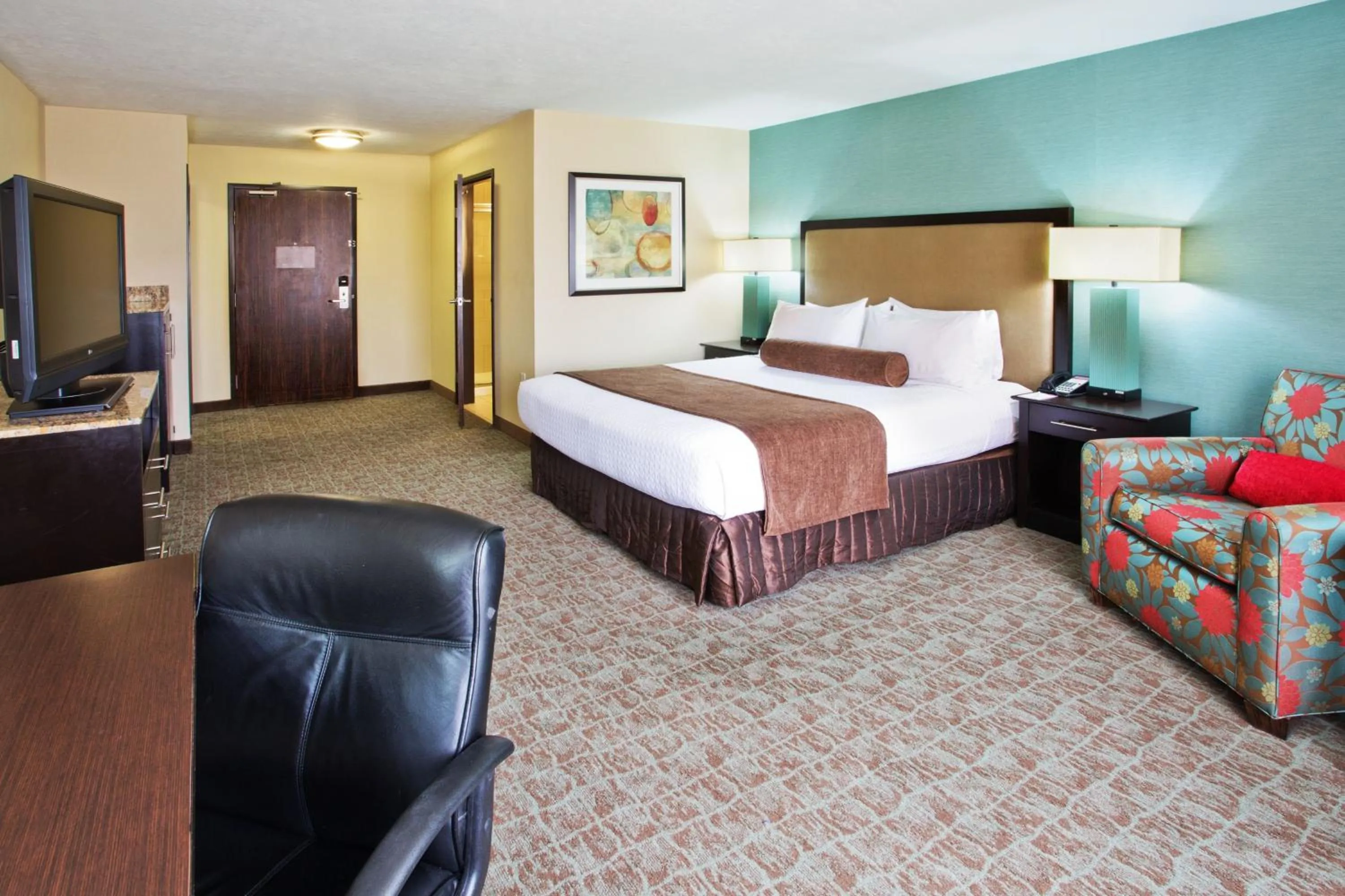 Standard King Room in Crowne Plaza Anchorage-Midtown by IHG
