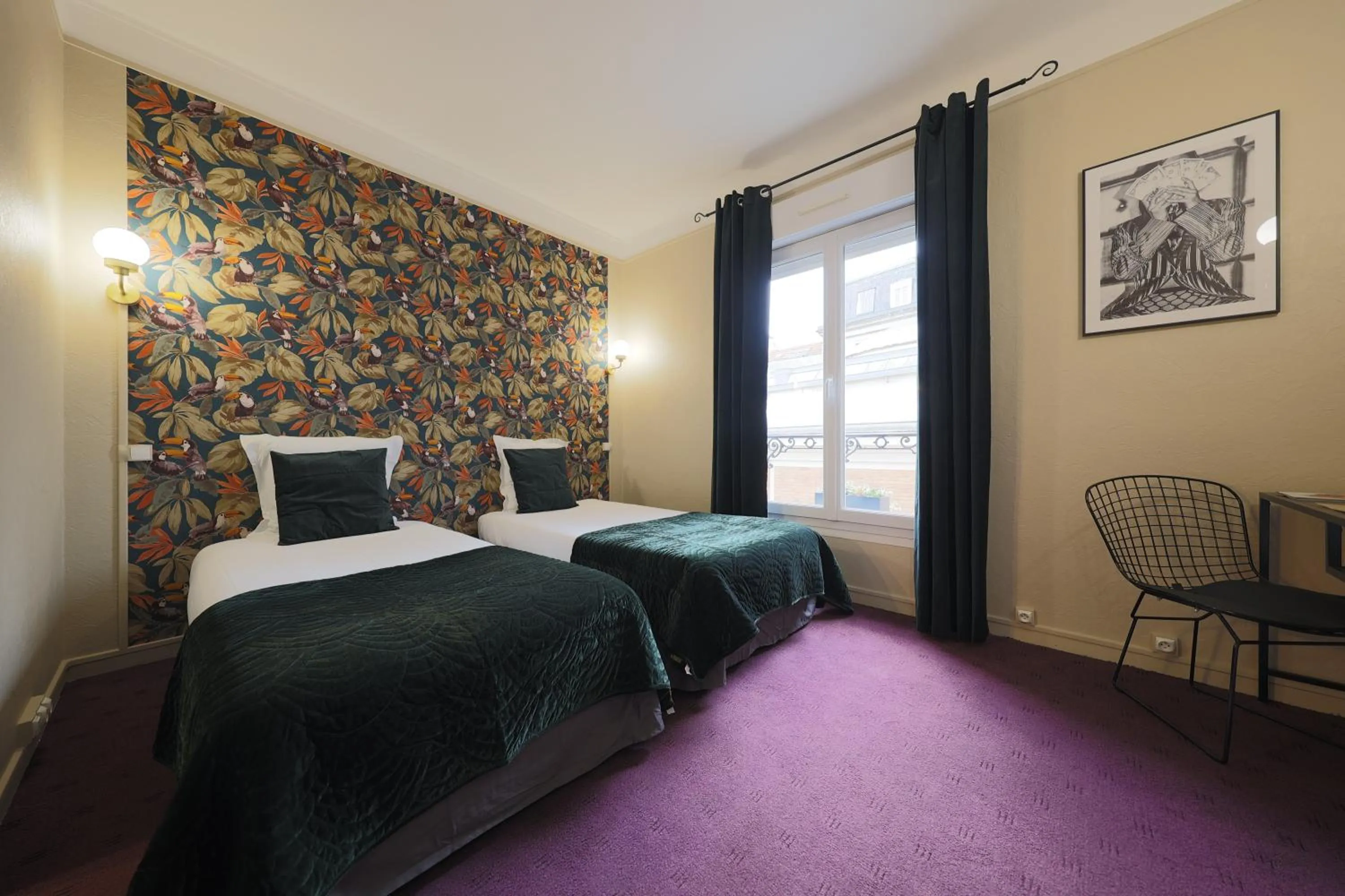 Twin Room in Hôtel Azur Reims Centre