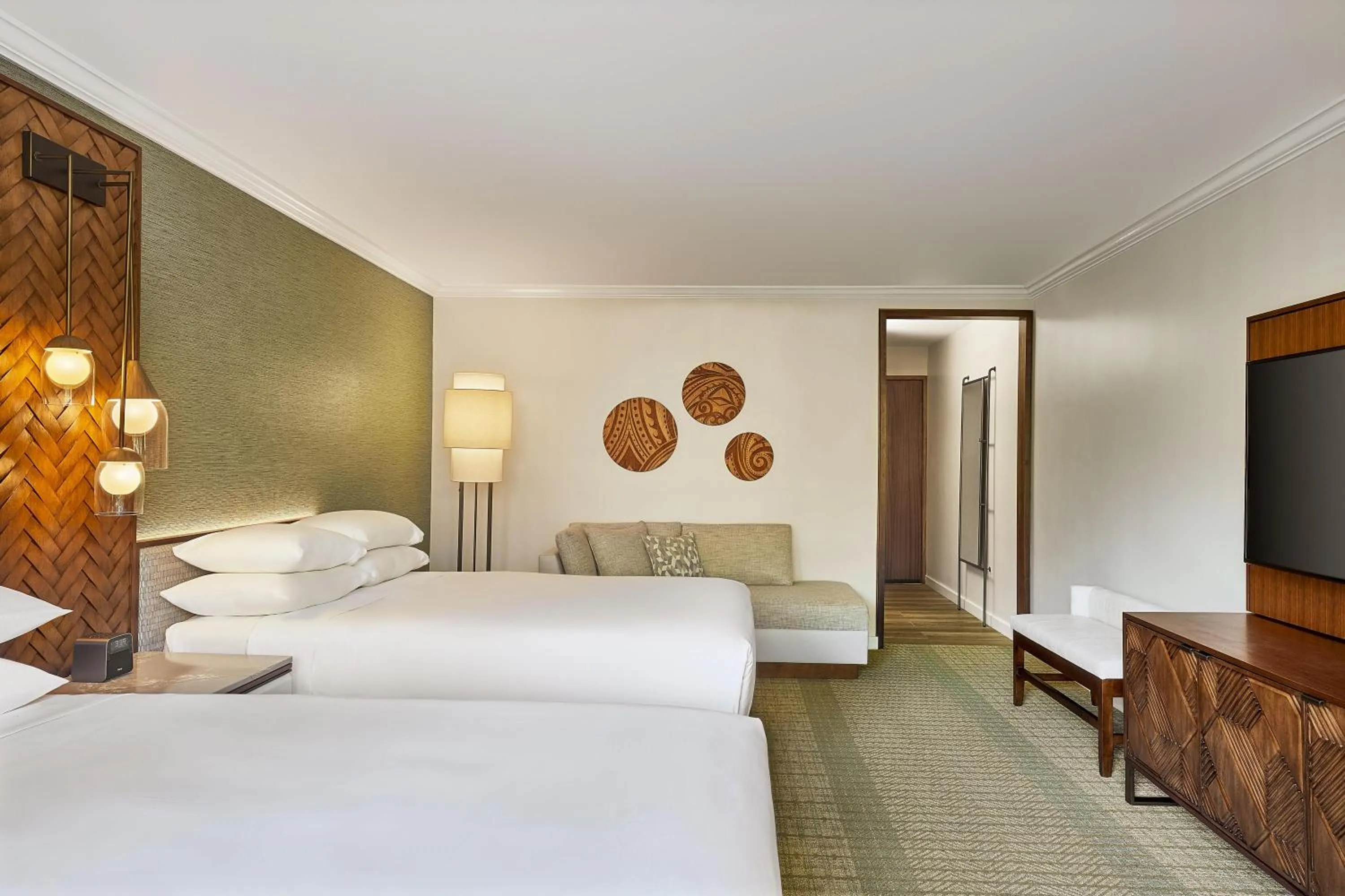 Queen Room with Two Queen Beds - Oceanfront in Hyatt Regency Maui Resort & Spa