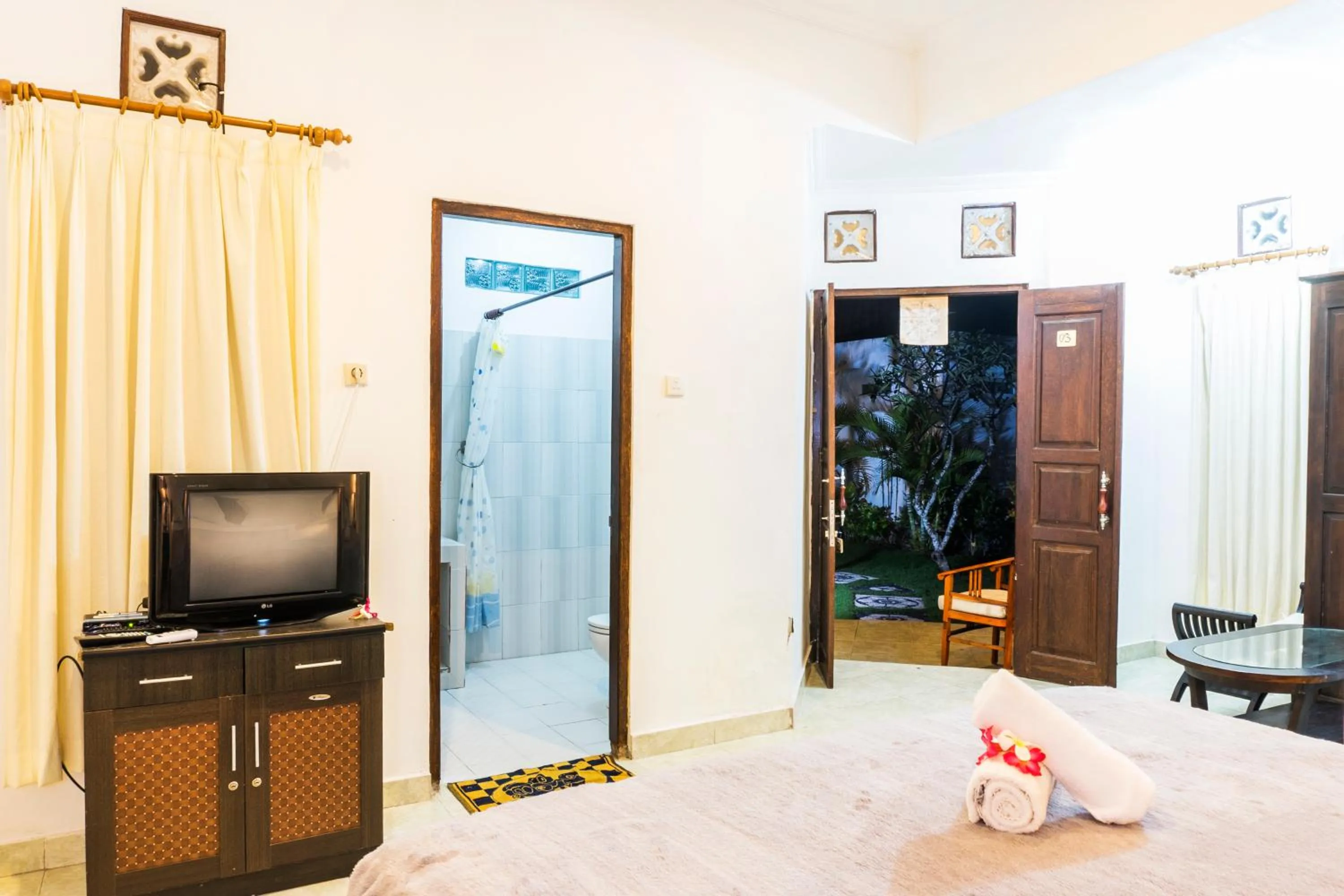 Deluxe Double Room in Scoobydoo Bungalow