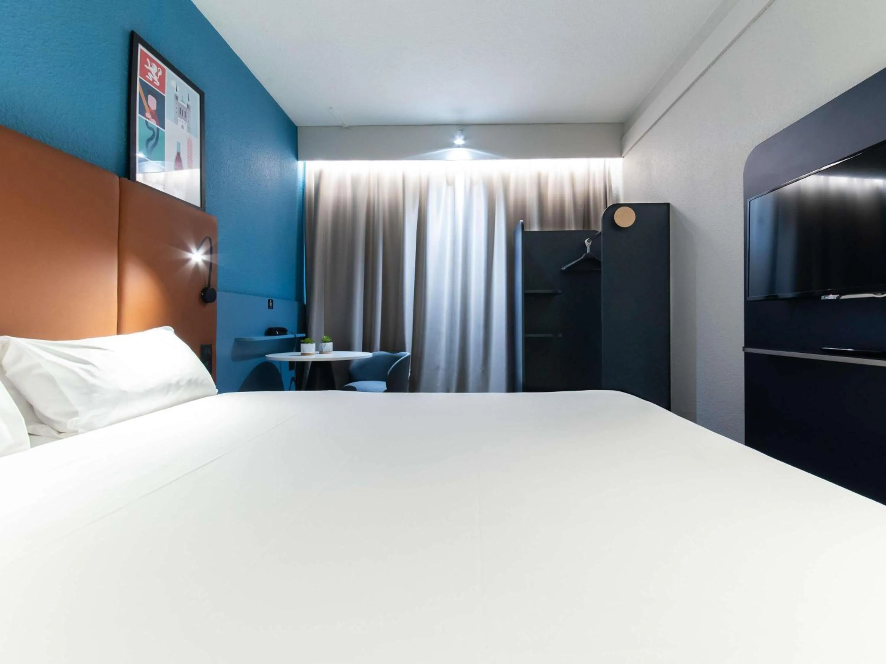 Two-Bedroom Suite - Connecting Rooms in ibis Lyon Nord