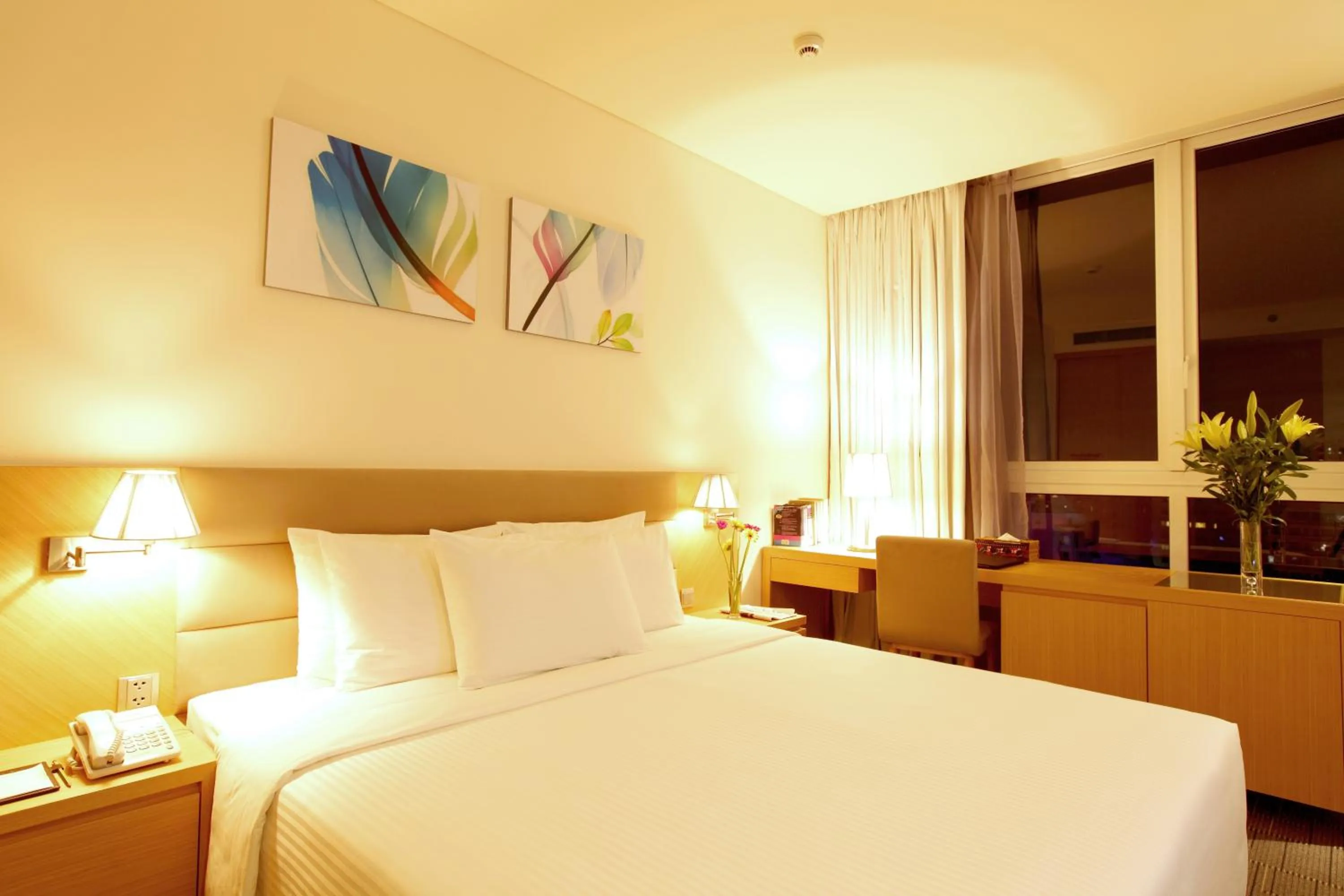 Deluxe Double or Twin Room - single occupancy in Liberty Central Saigon Centre Hotel
