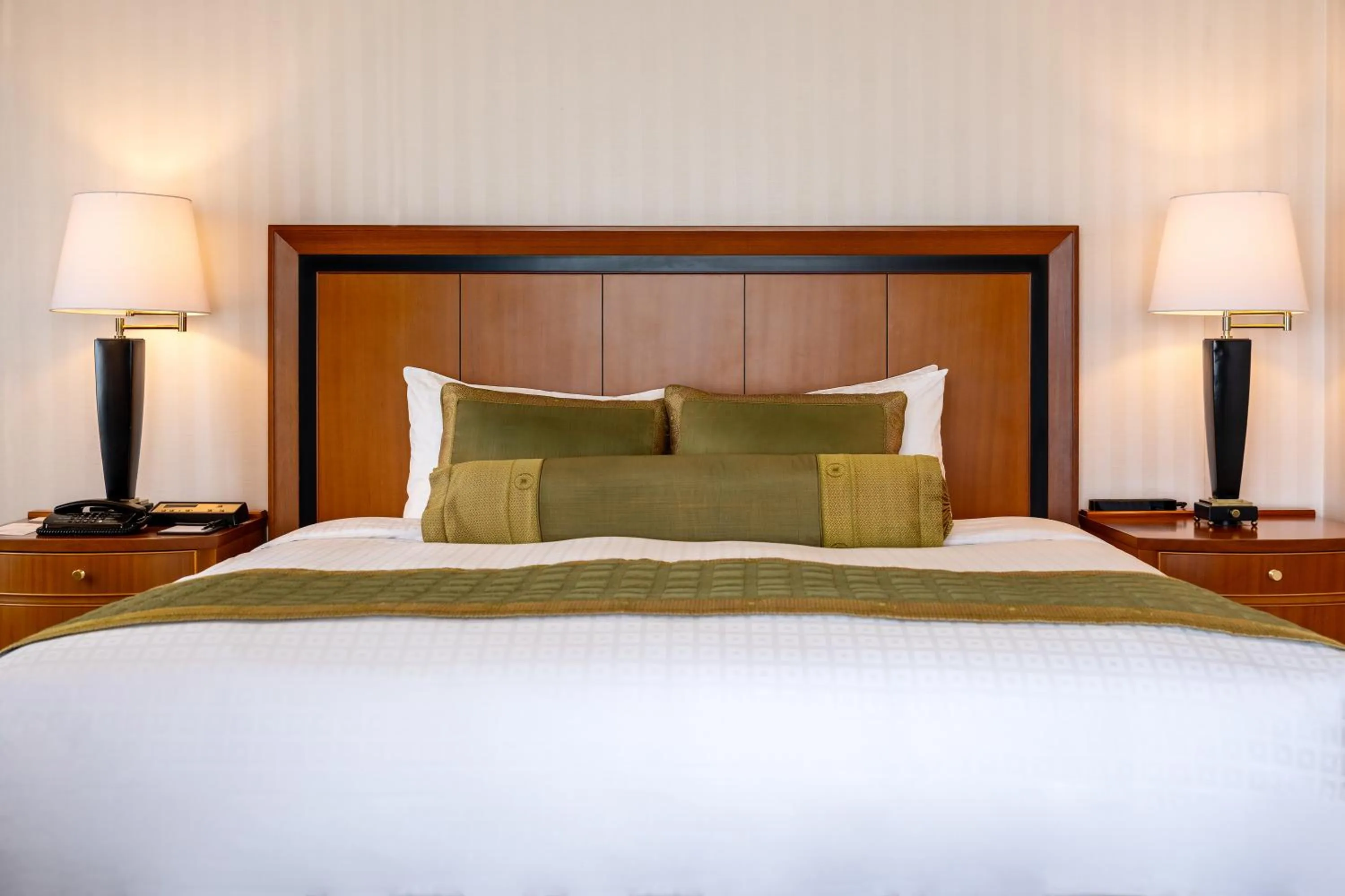 Park view Executive King Smoking - single occupancy in Hôtel du Parc Hanoï