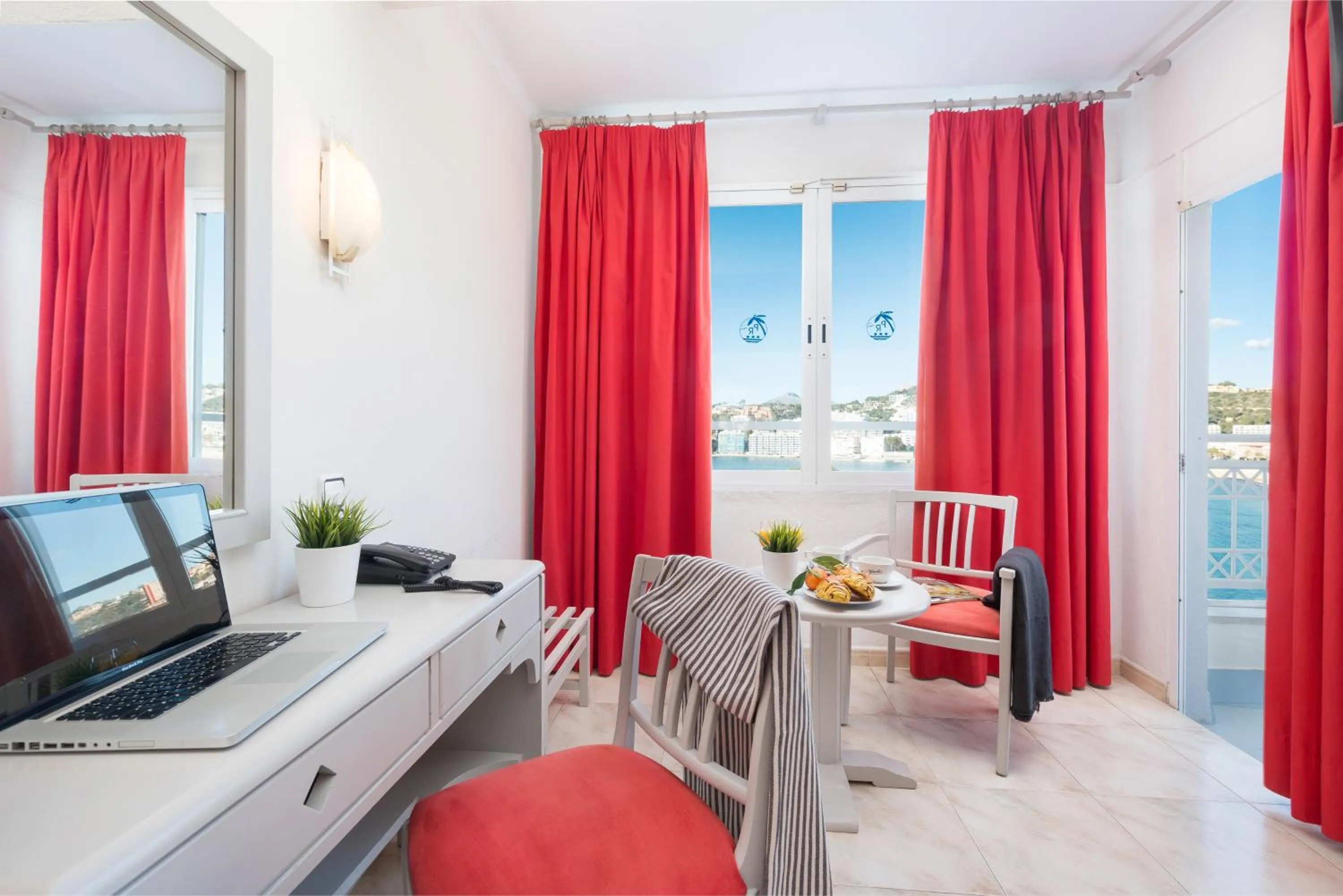 Double or Twin Room with Sea View in Playas del Rey