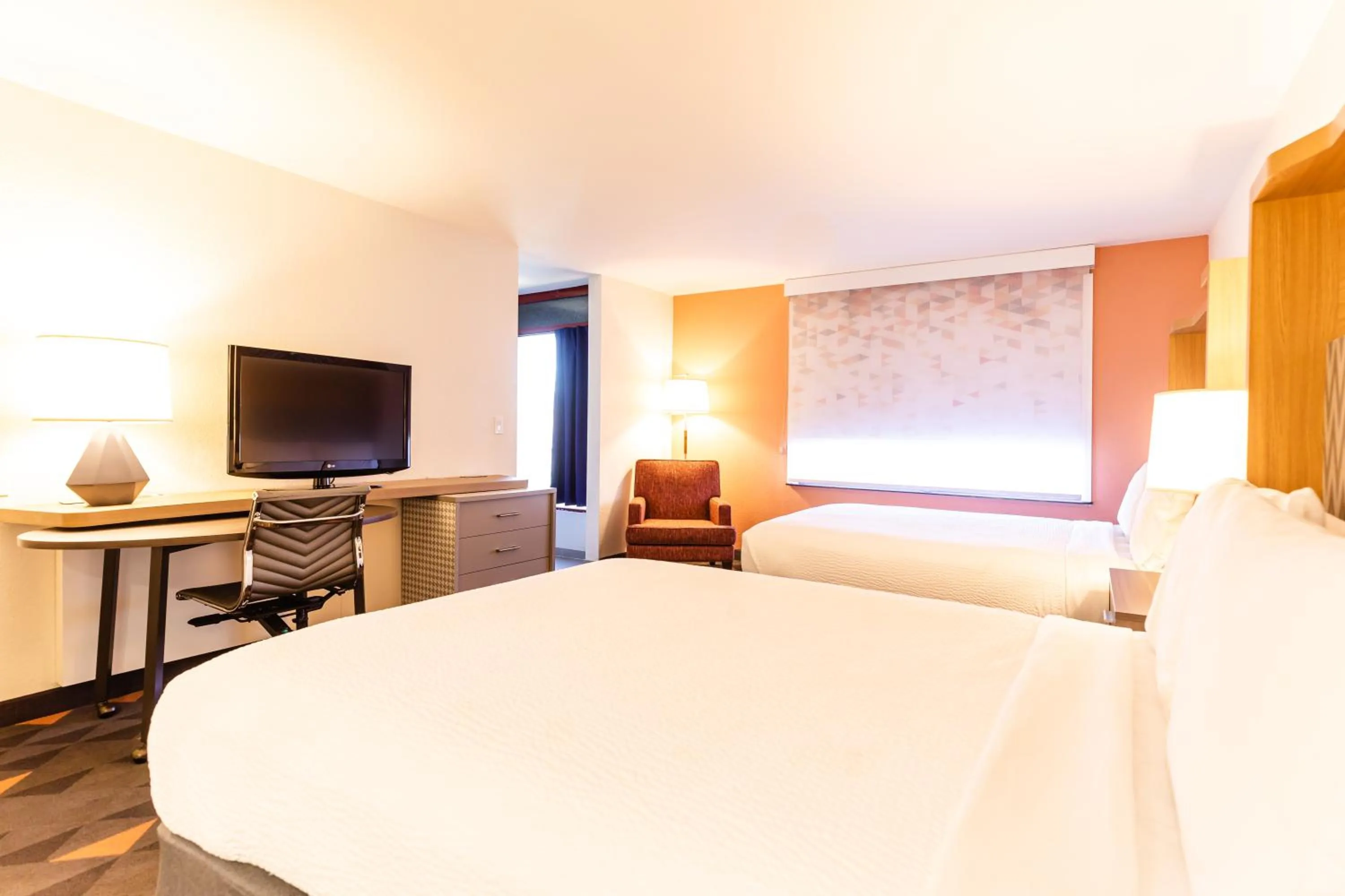 Queen Room in Holiday Inn Rancho Cordova - Northeast Sacramento by IHG