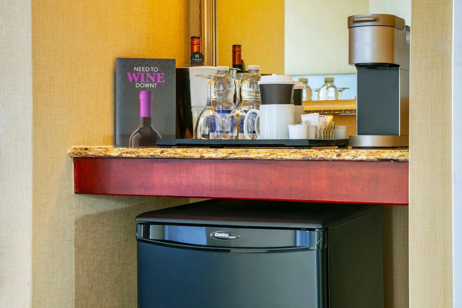 Deluxe King Room in The Prince George Hotel