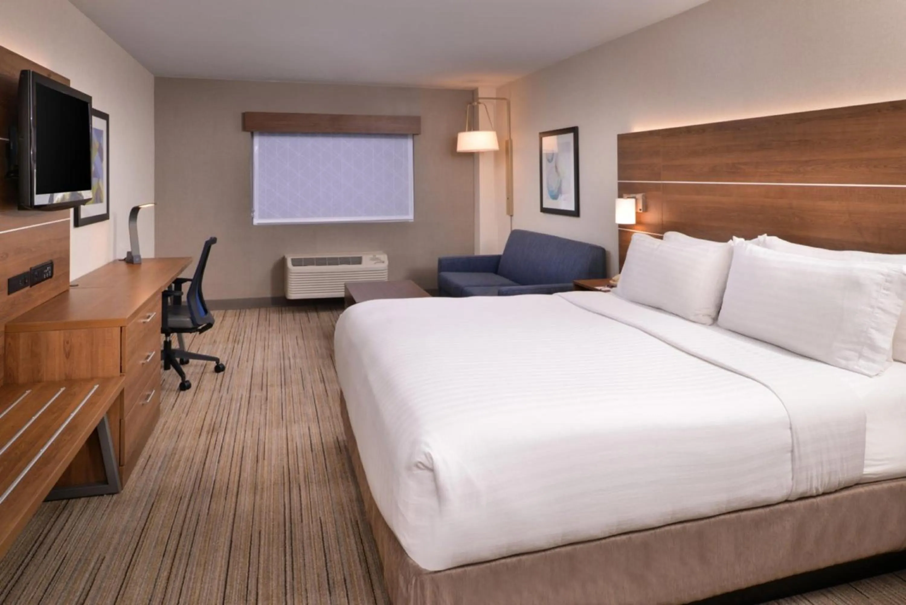 Standard King Room in Holiday Inn Express Walnut Creek by IHG