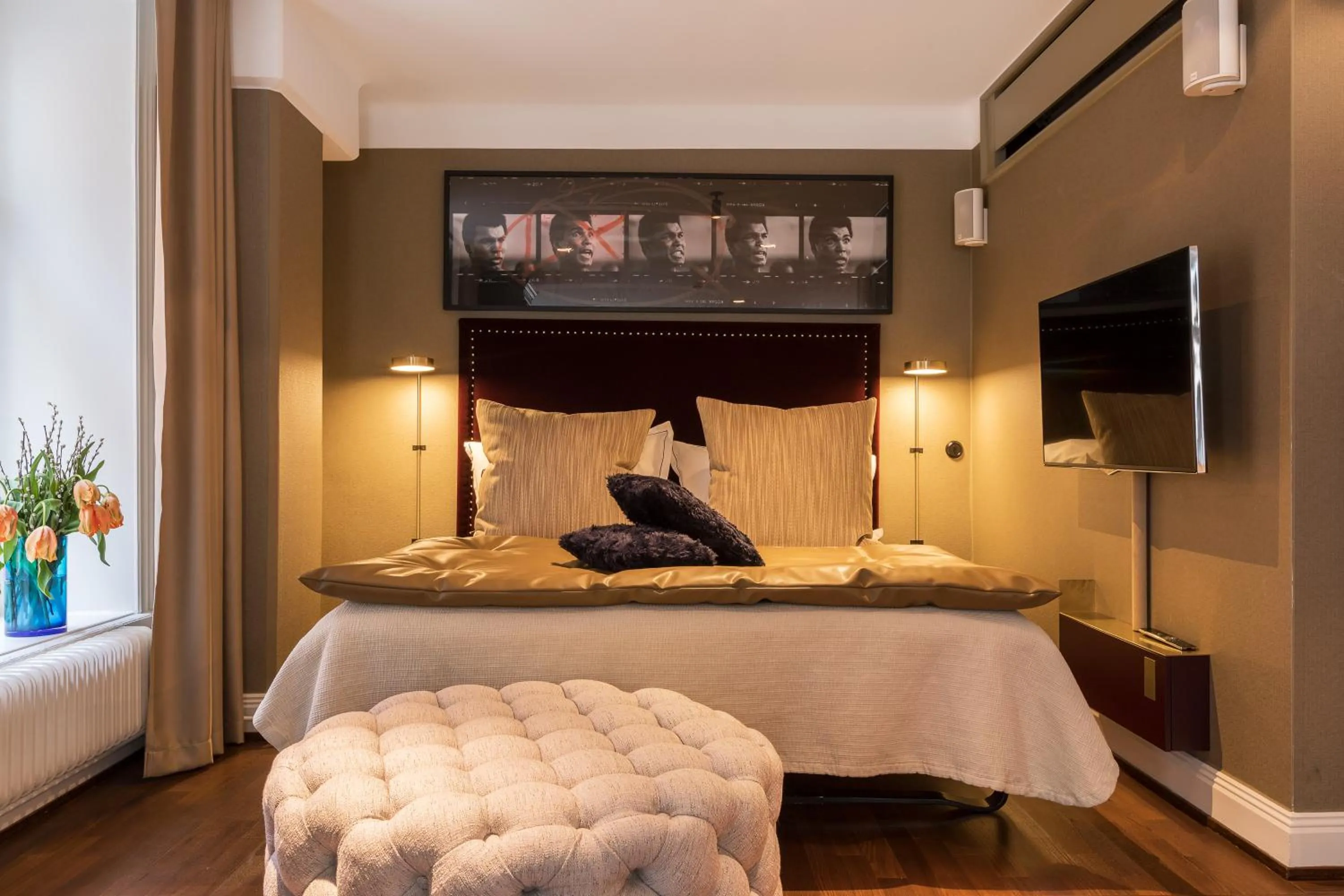 Large King Room with Street View in Lydmar Hotel