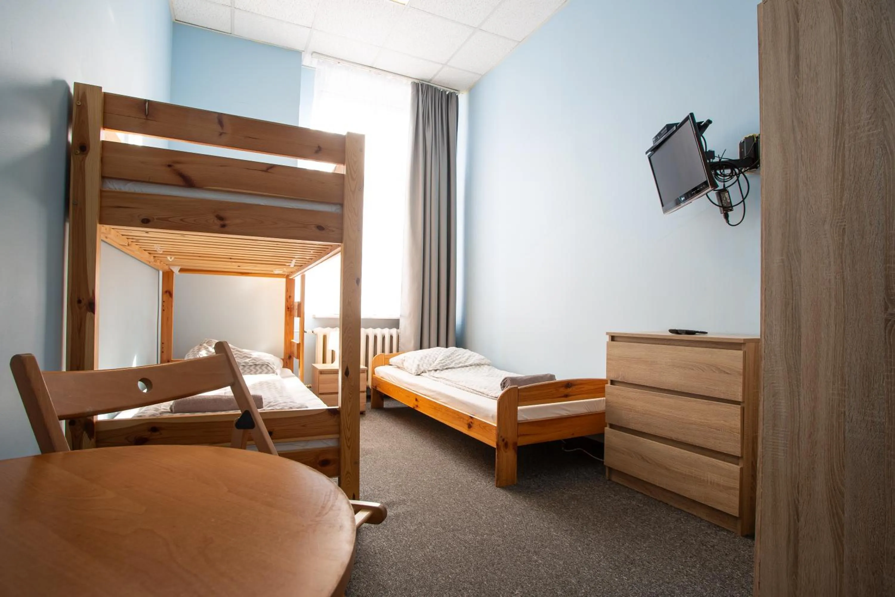 Seven-Person room with Shared Bathroom in Moon Hostel Wrocław