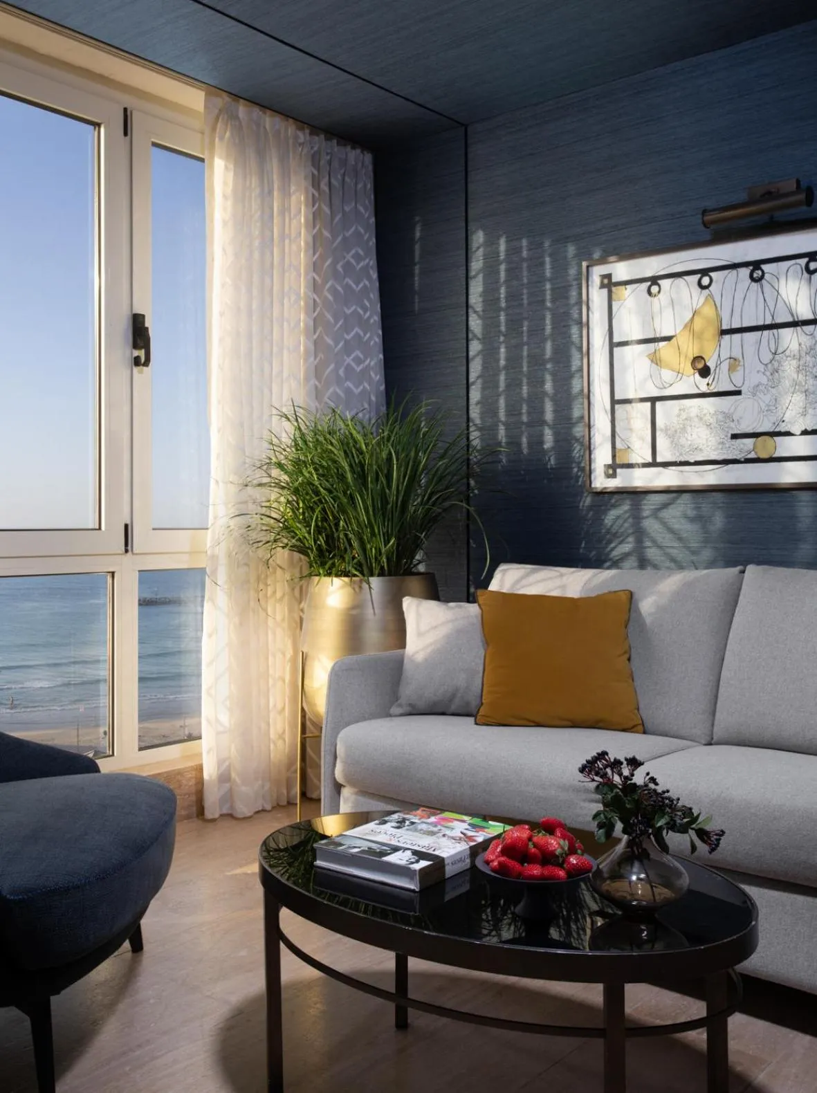 Executive Triple Room with Sea View in Dan Tel Aviv Hotel