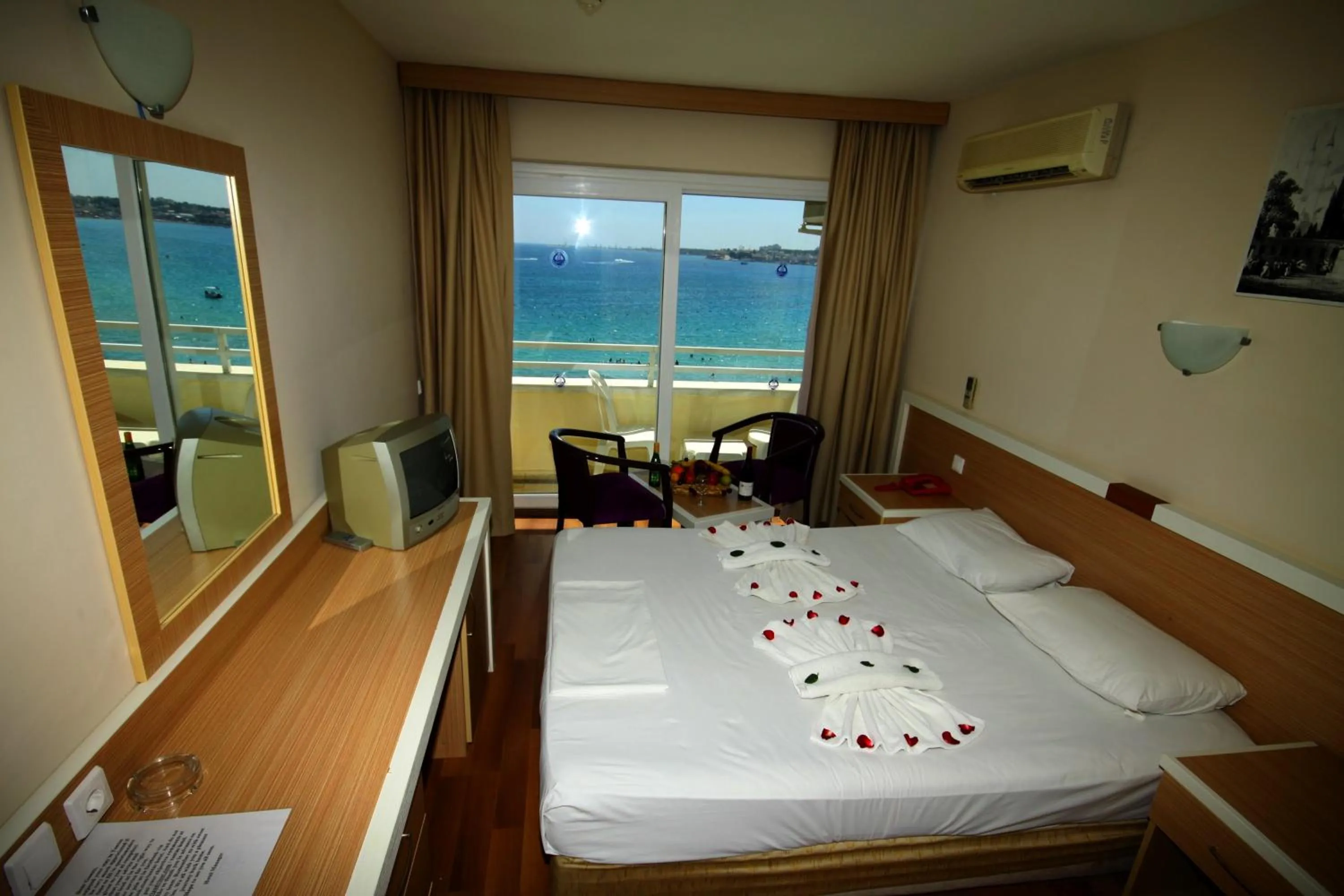 Double Room with Sea View in Tuntas Beach Hotel - All Inclusive