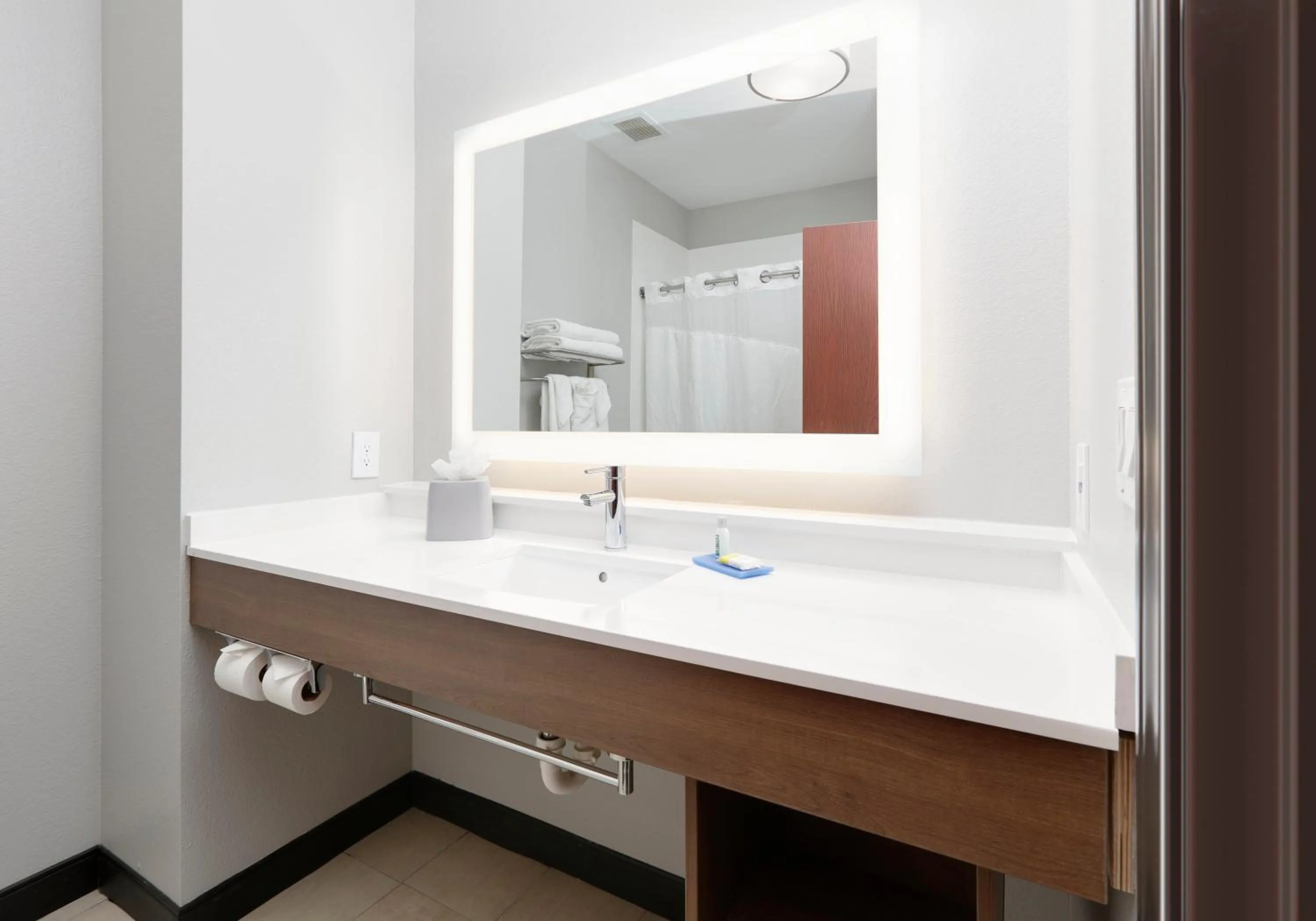 Standard Queen Room with Two Queen Beds - Communications Accessible in Holiday Inn Express & Suites - Denton North by IHG