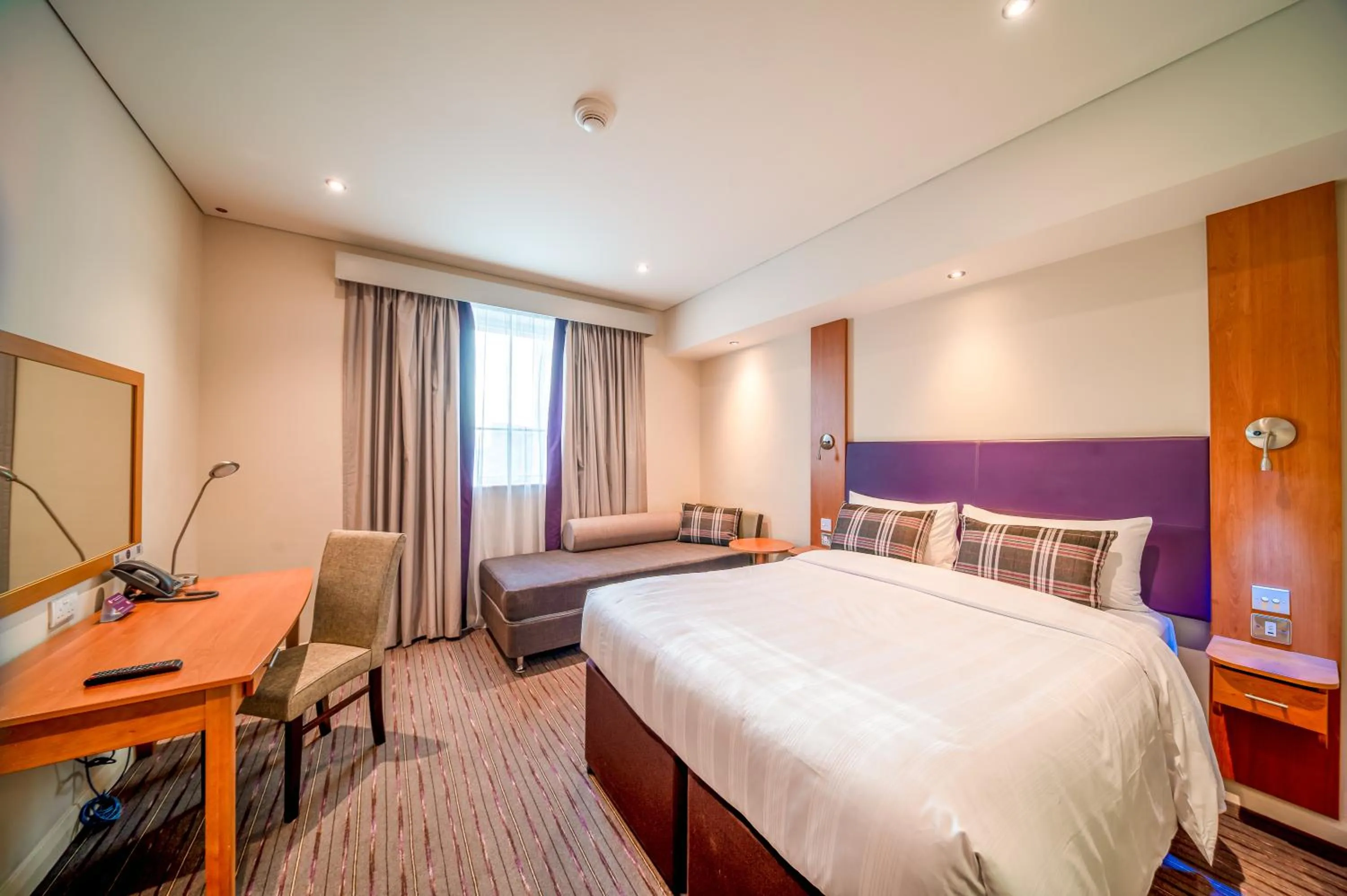 Non-Smoking - Double Room - Free Shuttle to Metro 4x Daily in Premier Inn Dubai Silicon Oasis - An Emirates Group Company