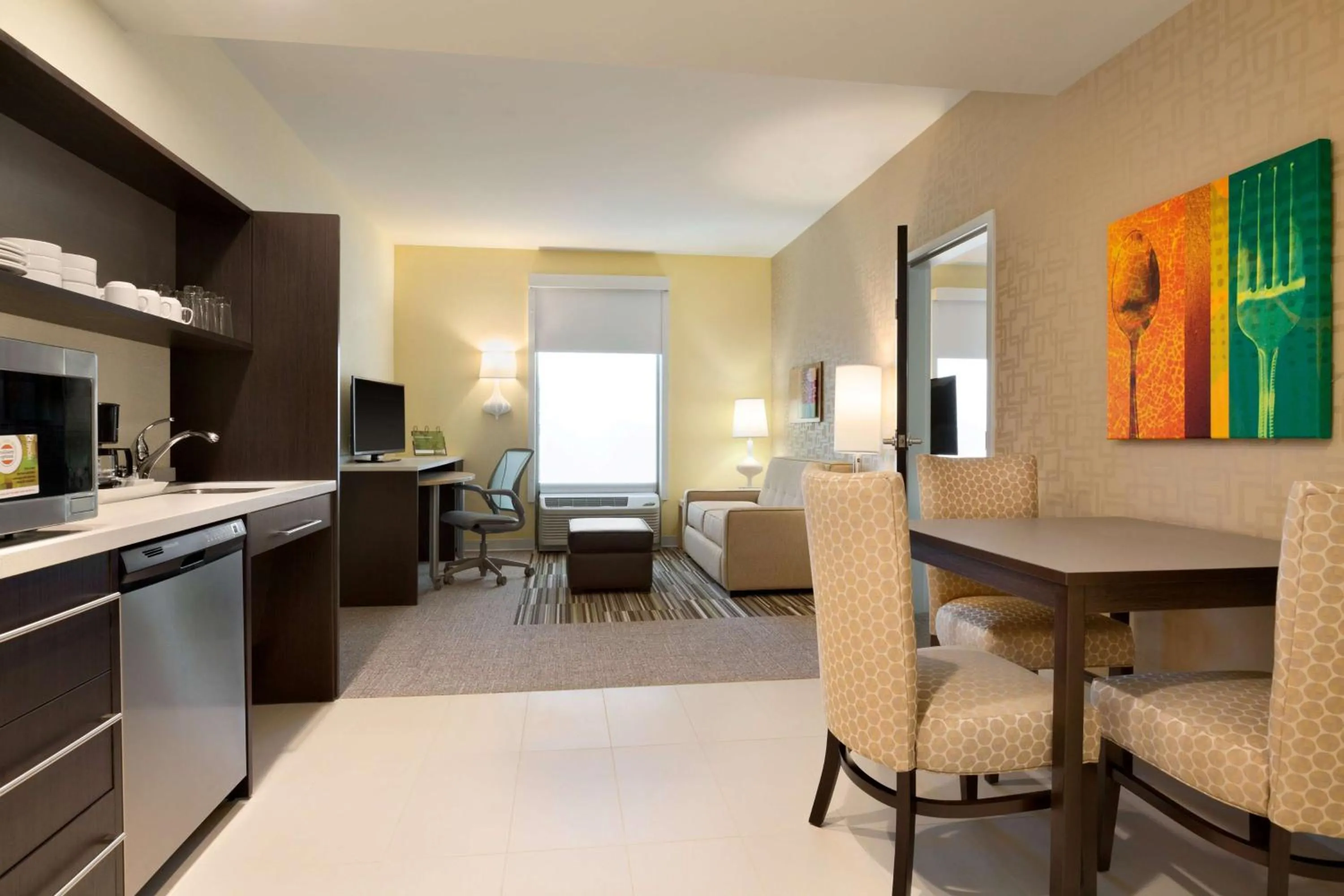 King Suite with Roll-In Shower - Mobility and Hearing Access/Non-Smoking in Home2 Suites by Hilton Cincinnati Liberty Township