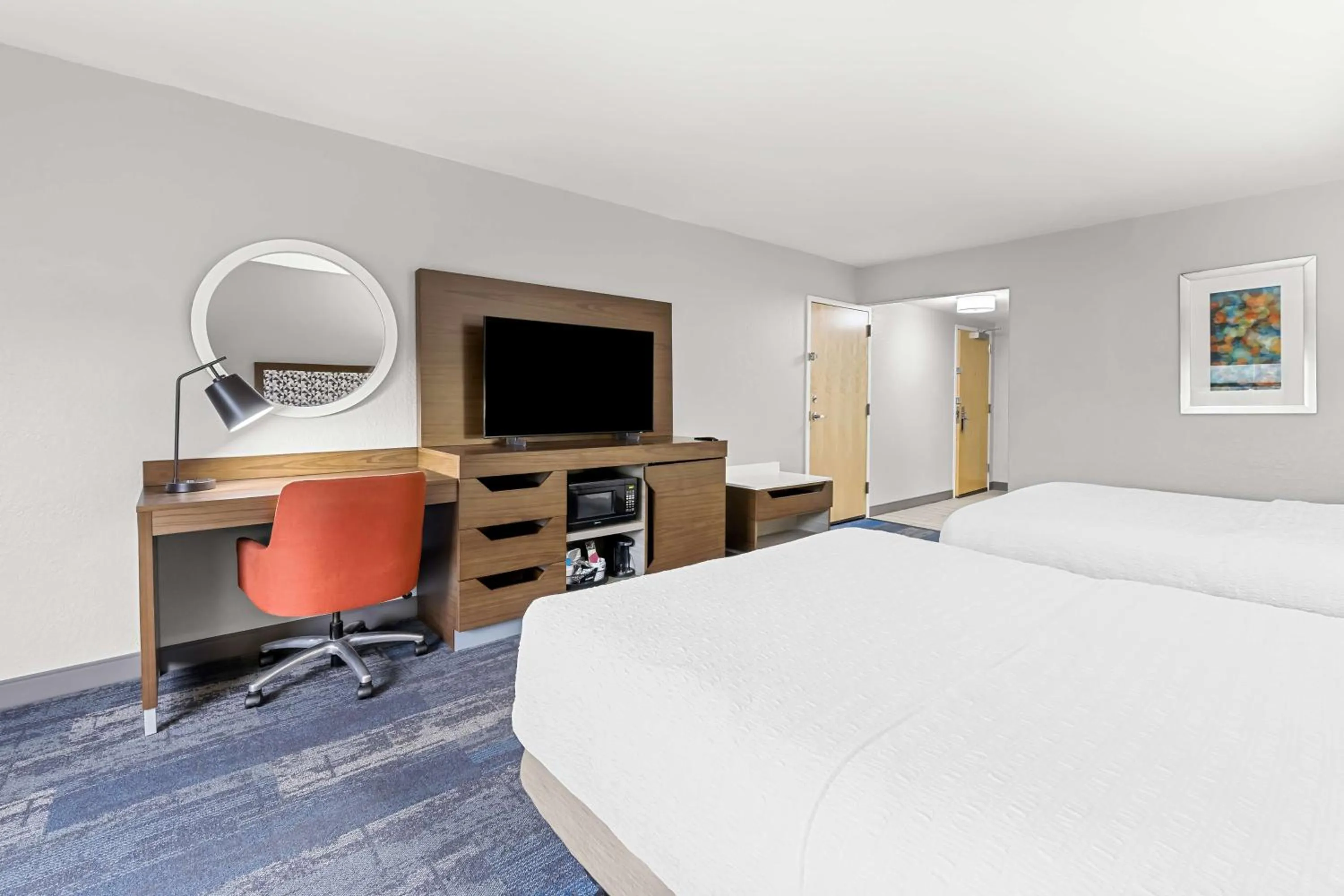 Queen Room with Two Queen Beds - Hearing Access/Non-Smoking in Hampton Inn Florence Midtown near University of North Alabama