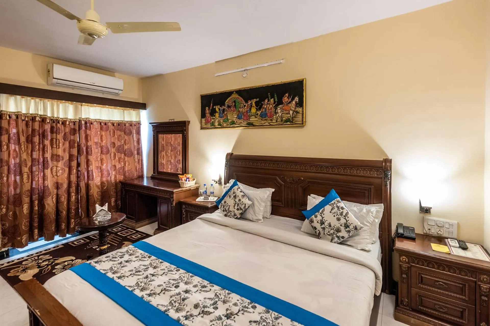 Super Deluxe Room in Yorkshire Inn