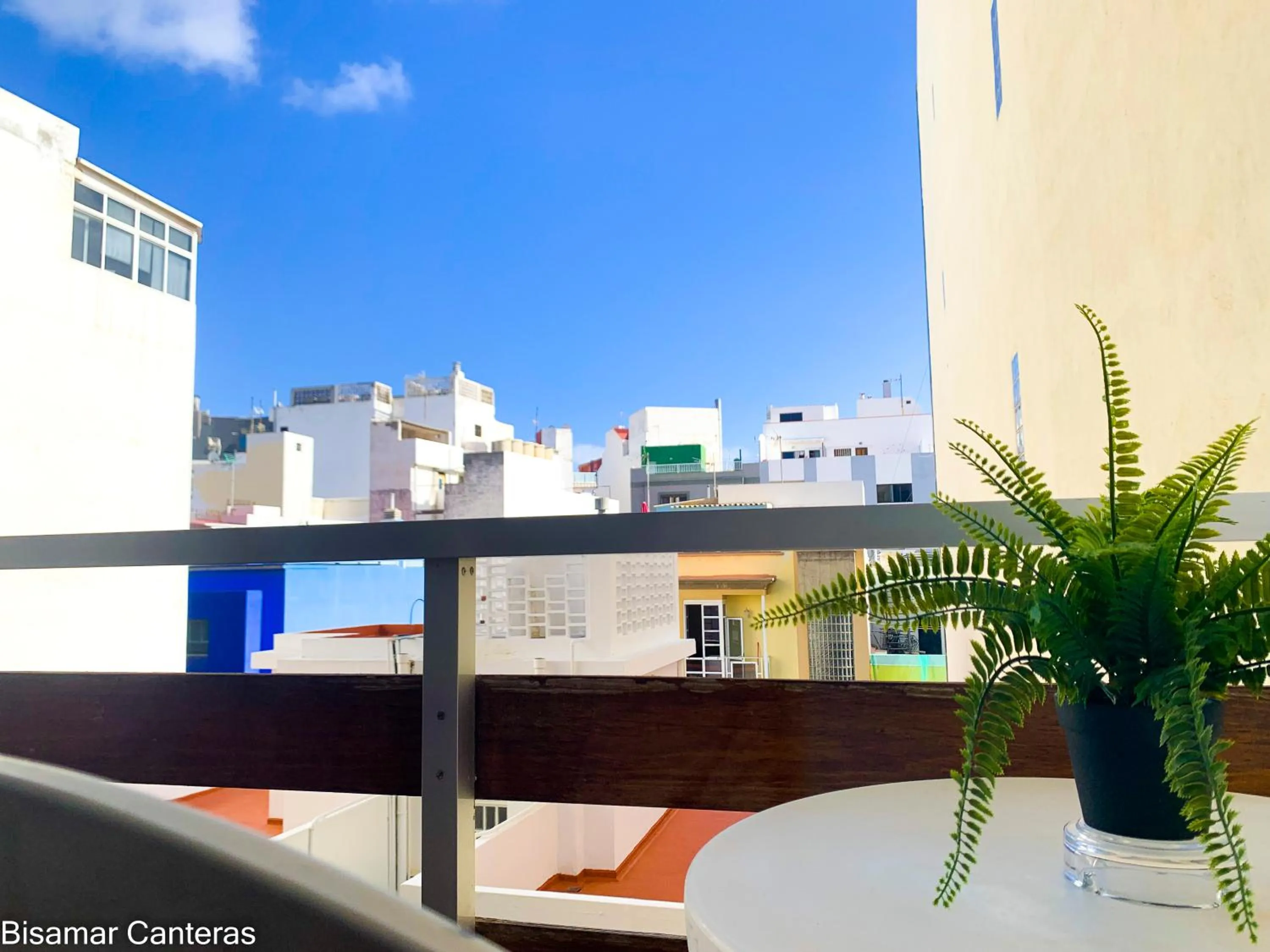 Studio with Balcony in Brisamar Canteras