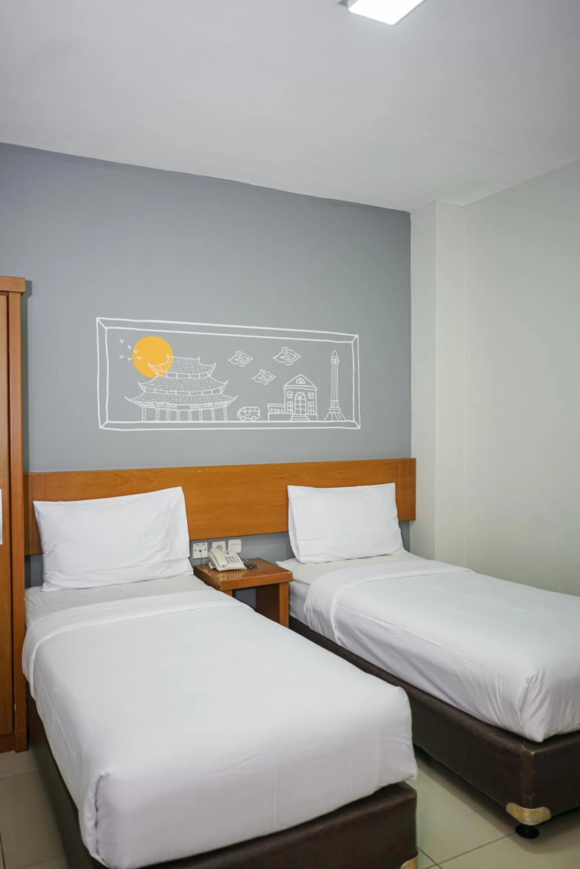 Deluxe Double or Twin Room in Sunrise Hotel Semarang