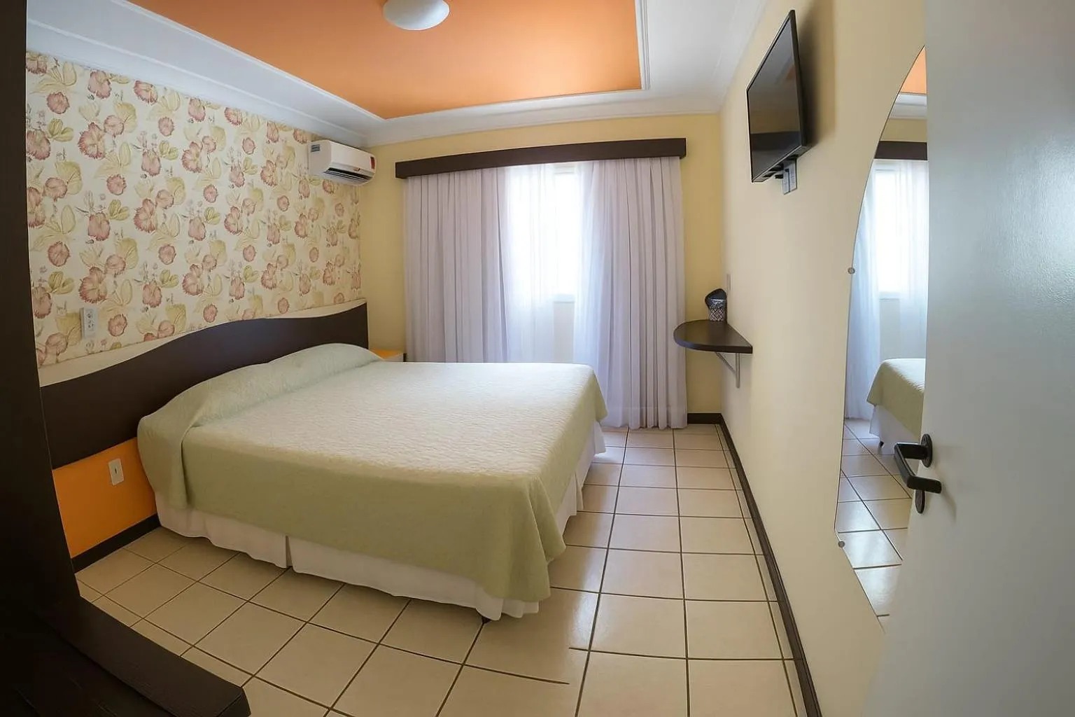 Suite with Balcony in Hotel Areia de Ouro