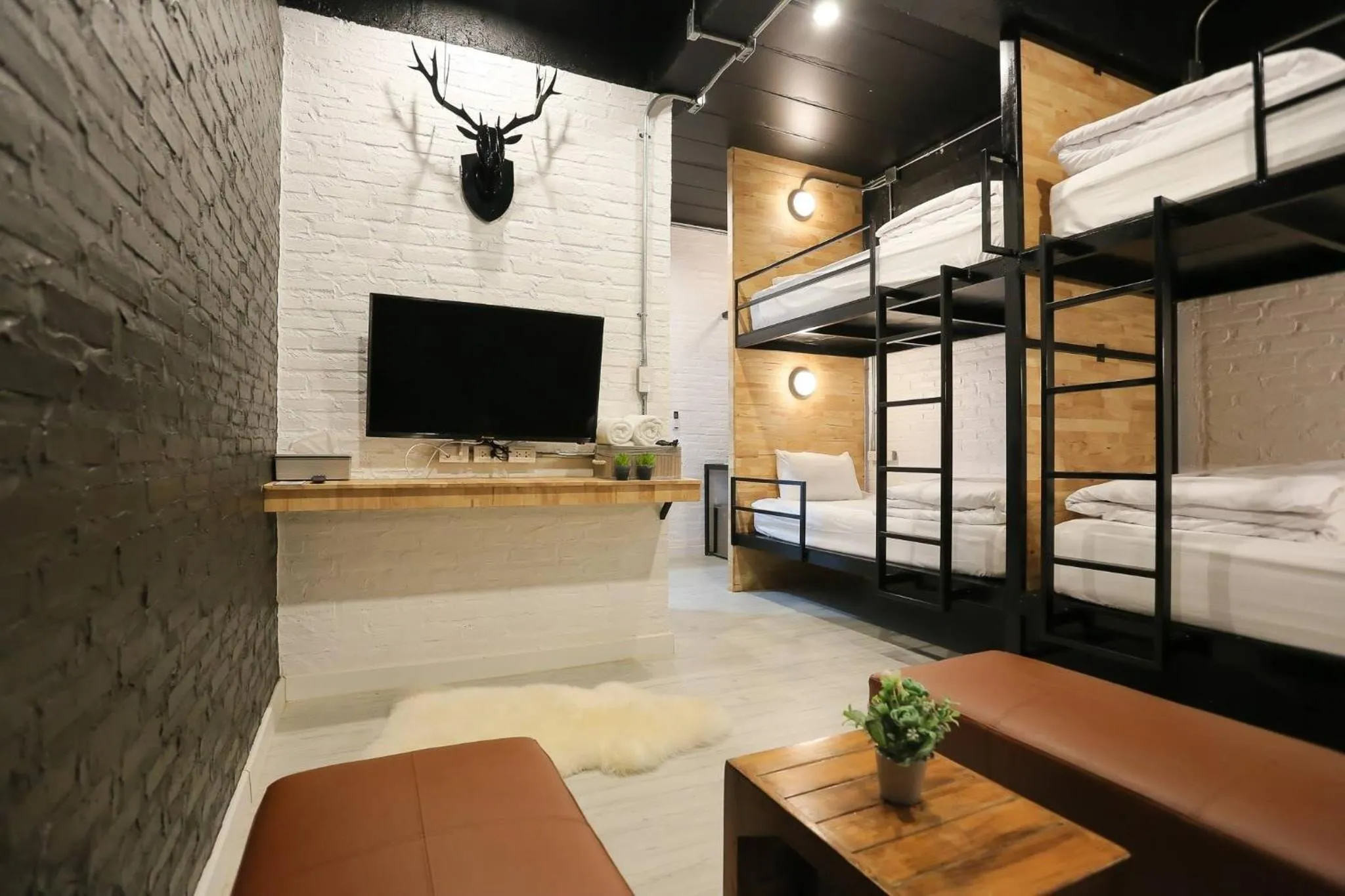 Standard Quadruple Room in Manonnee