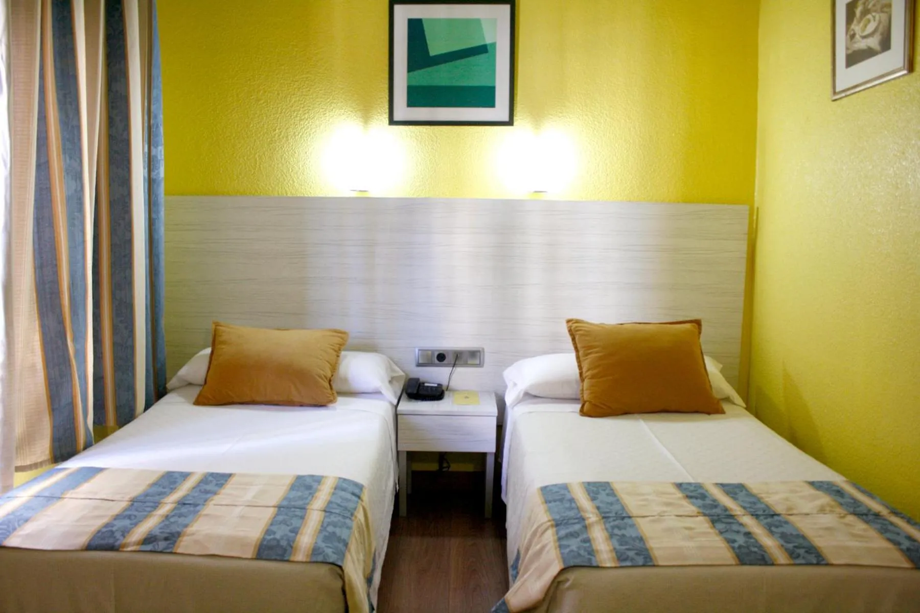 Twin Room in Hotel Universal Murcia