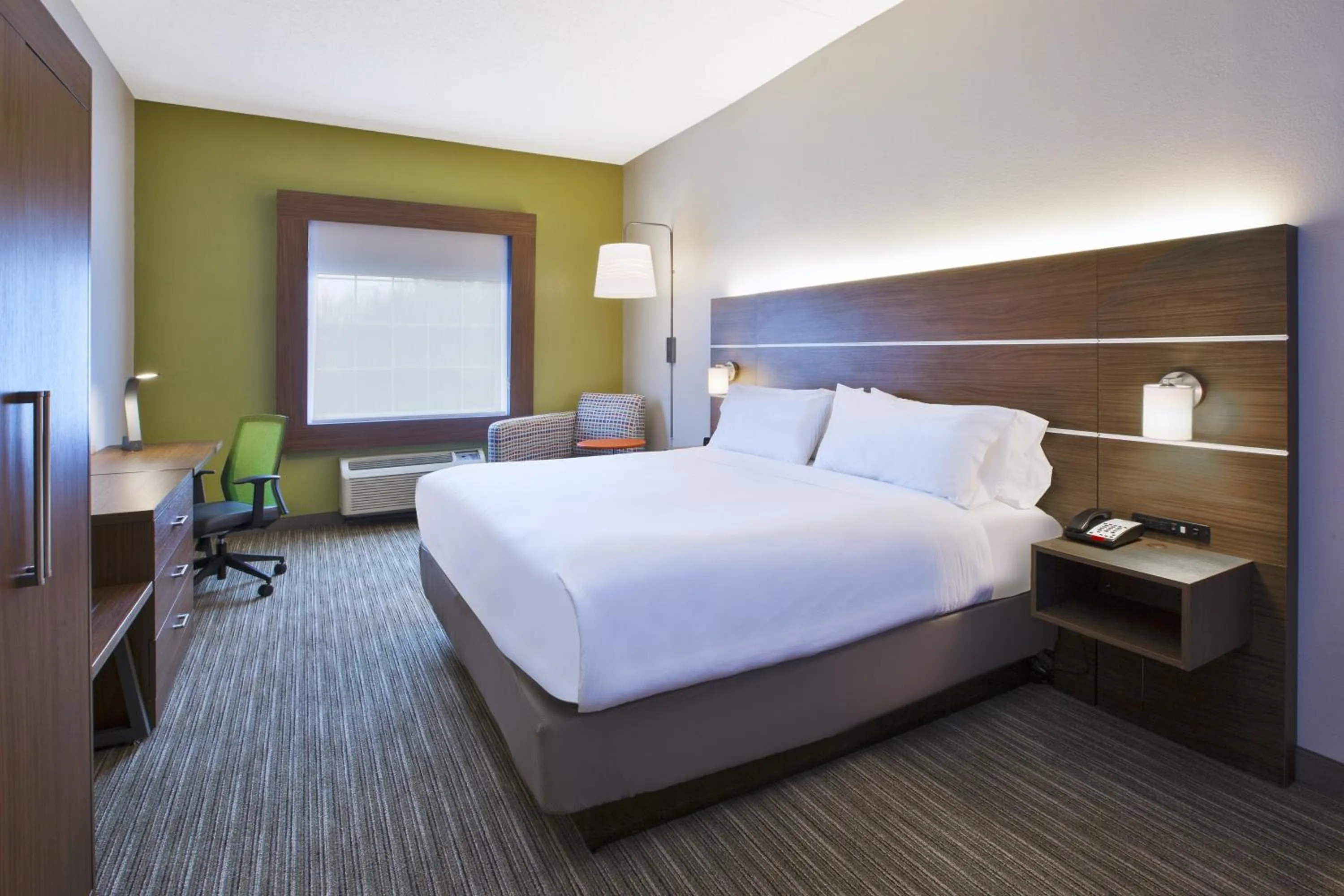 Standard Room in Holiday Inn Express & Suites Alcoa Knoxville Airport by IHG