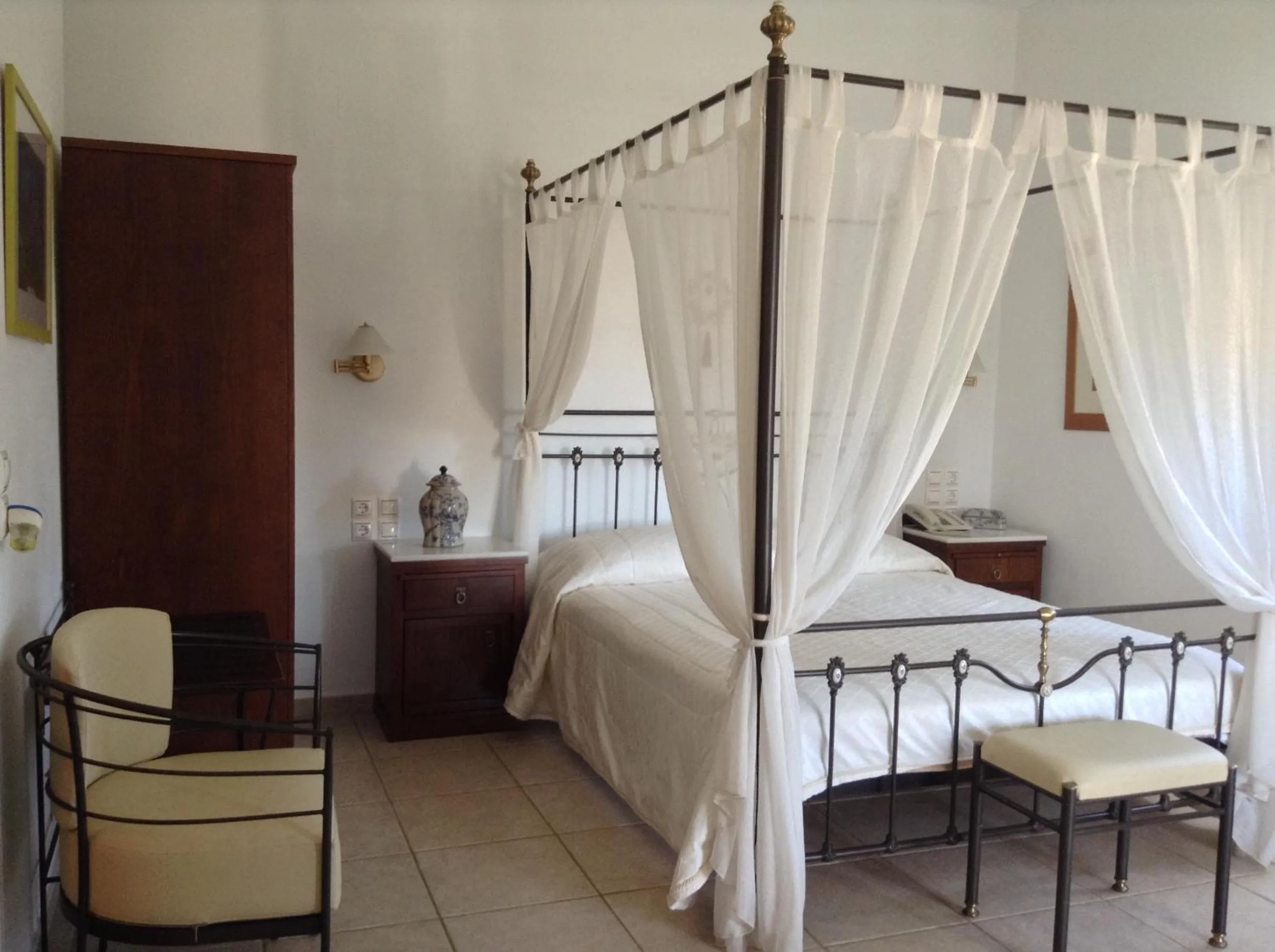 One Bedroom Suite with Spa Bath (2-4 Adults) in Astir Of Naxos